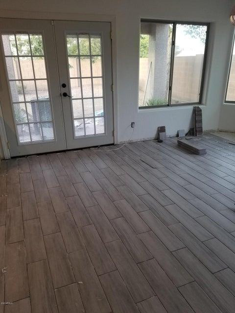 1728 E Beautiful Lane