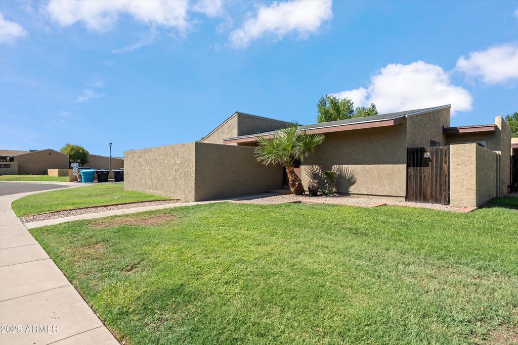 Photo of 816 S Melody Lane, Tempe, AZ 85281 (MLS # 6922605)