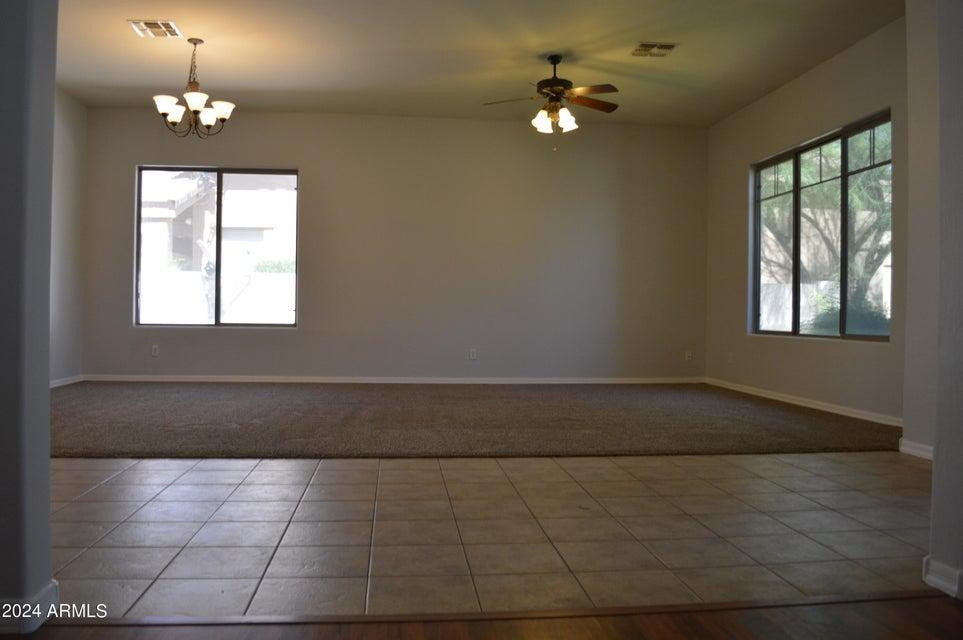 4132 E CARRIAGE Court