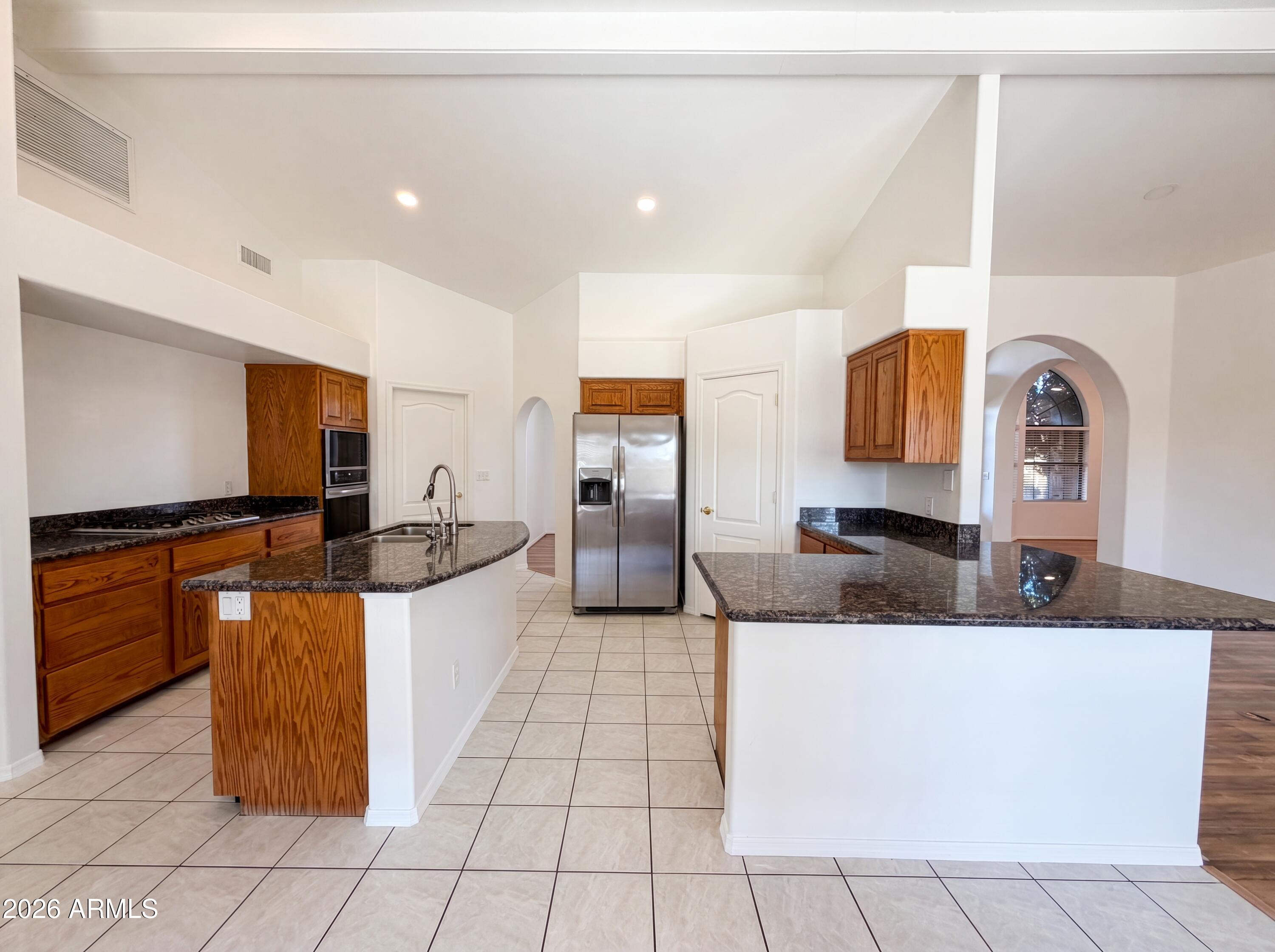 1207 E CLEARVIEW Drive