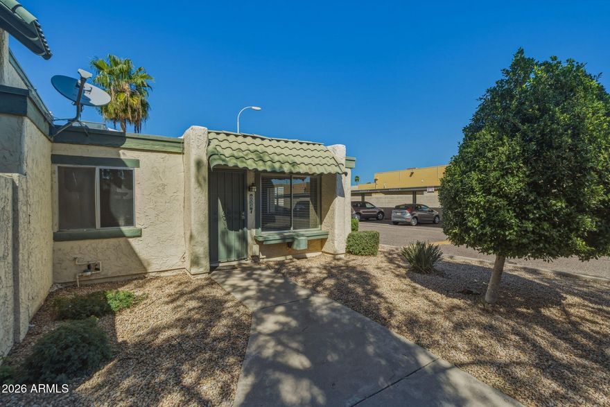 Discover easy, affordable living in a convenient Glendale location! 🌟 At a cozy 810 sq ft, this single-level end unit gem is perfect for first-time buyers, downsizers, investors, or anyone seeking low-maintenance comfort without sacrificing access.
Step inside to a functional layout that's ideal for everyday life--plenty of practical space for living and dining, plus a kitchen ready for your personal touches. No stairs, no yard hassle--just true lock-and-leave simplicity! A handy laundry closet is conveniently located just outside on the patio, making chores quick and easy without taking up indoor space.
The real standout? Prime convenience! You're minutes from major shopping, restaurants, grocery stores, medical facilities, parks and quick freeway access (I-17 and Loop 101 nearby) to downtown Phoenix, Glendale sports/entertainment districts, or West Valley job hubs. Top schools are close by, public transit options are available, and everything you need is right at your fingertips--commute less, live more!