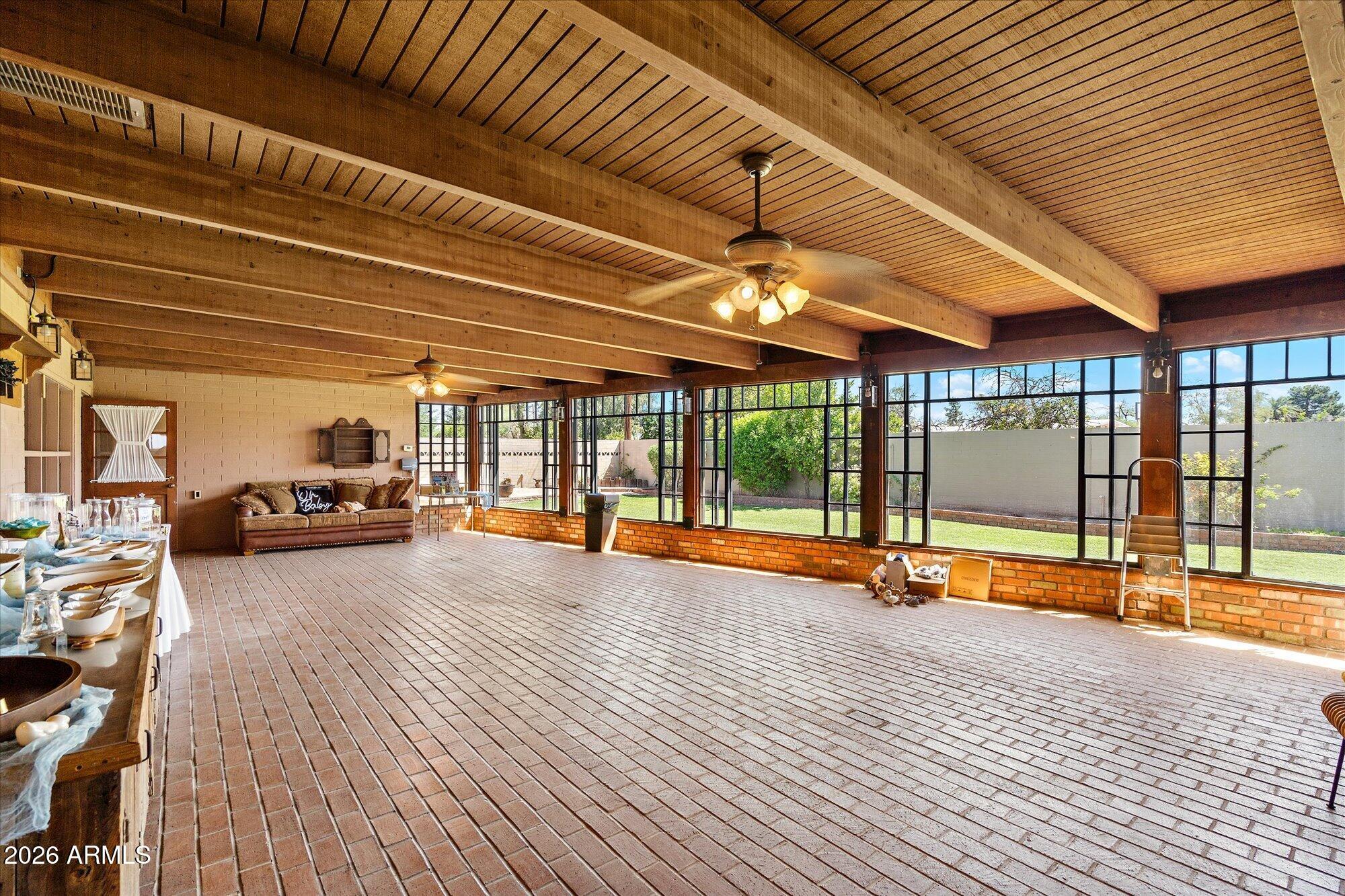 321 E Concorda Drive