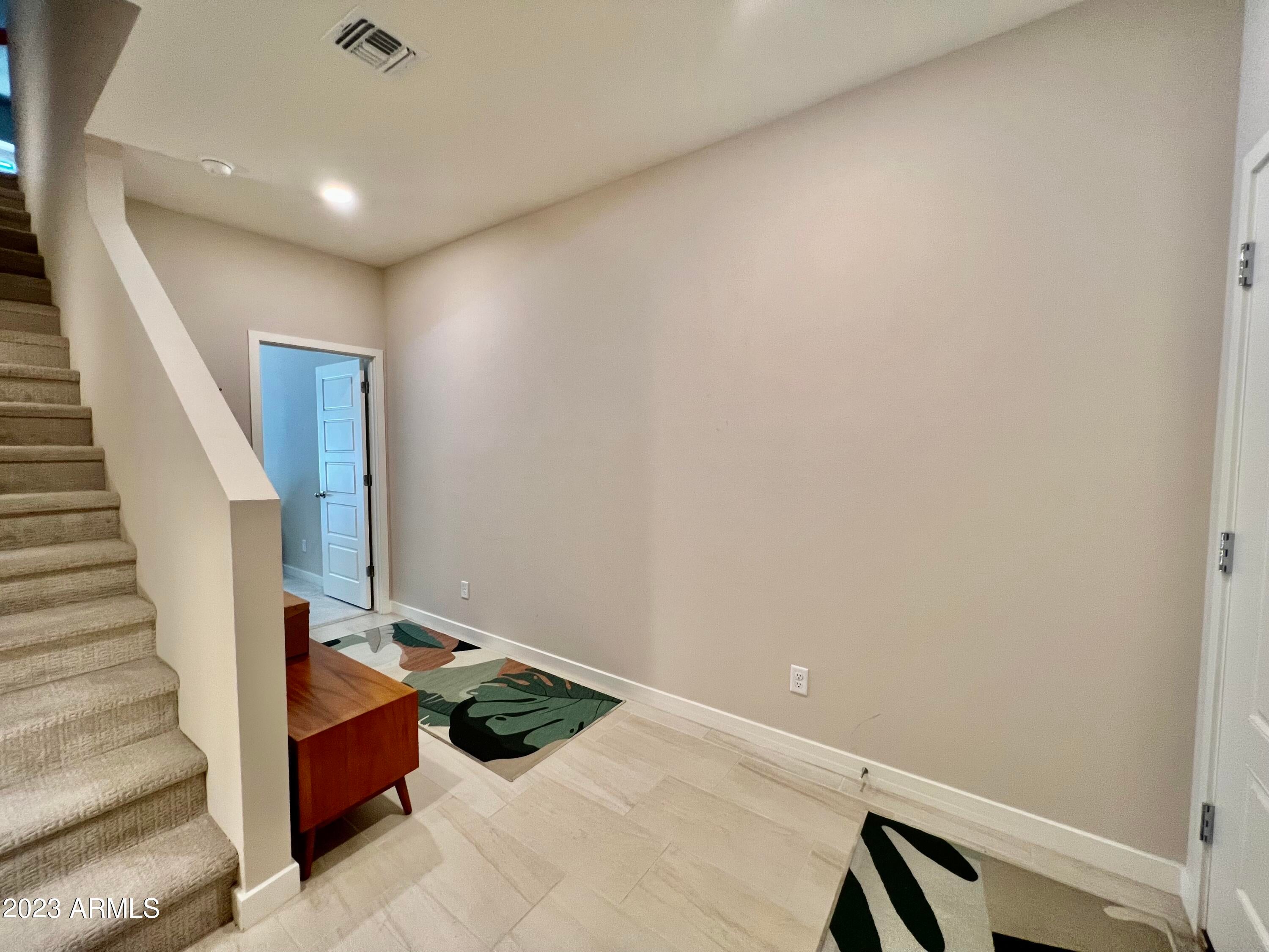 2145 W HARMONT Drive
