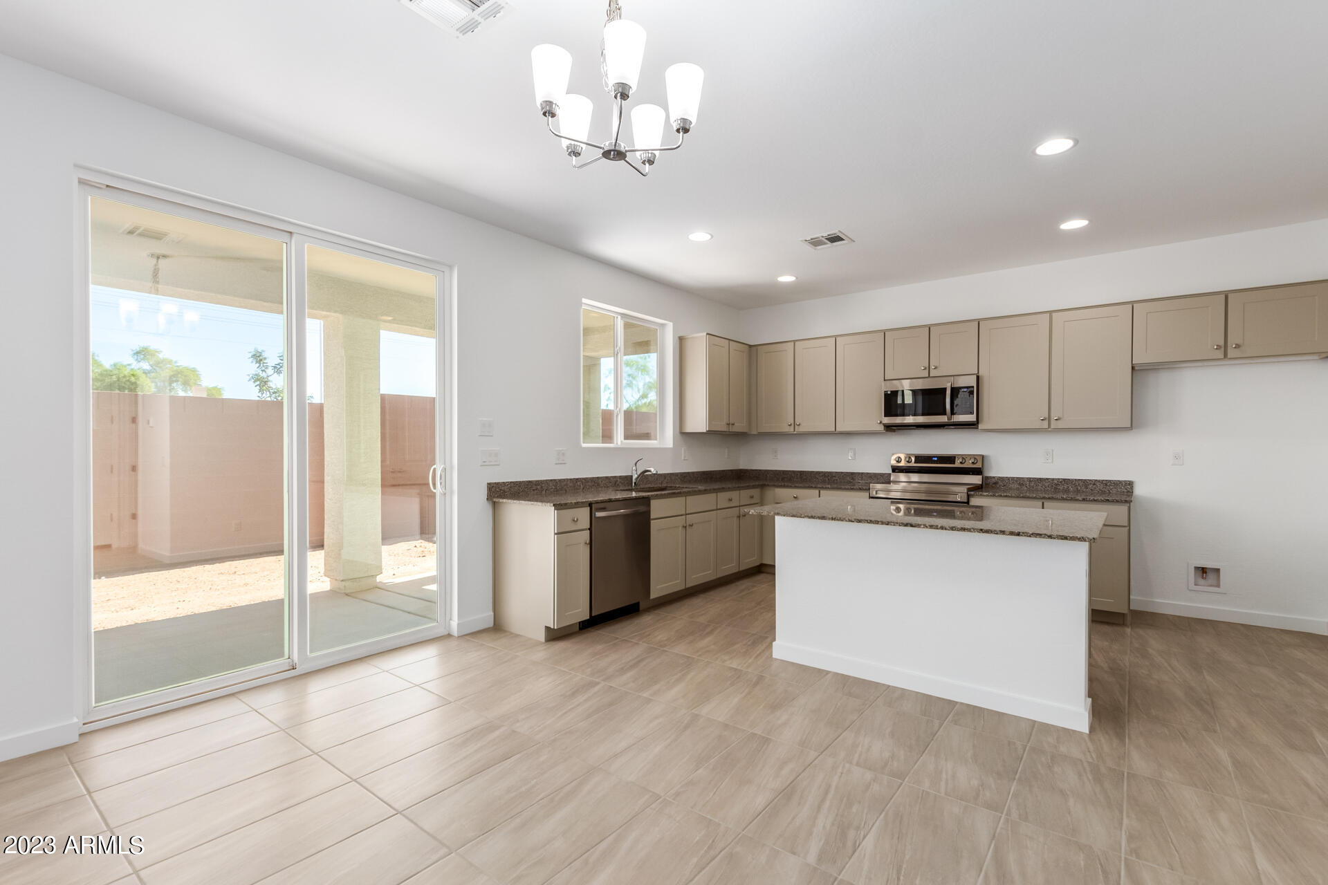 Photo 8 of 18 of 651 S Del Rancho Circle house