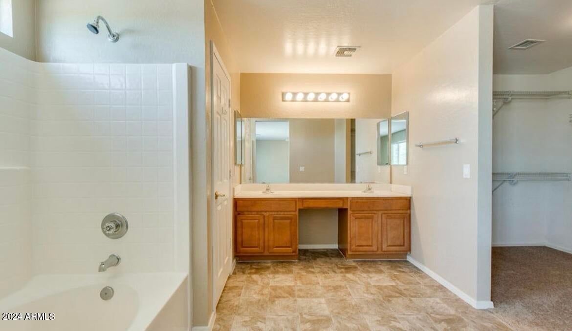 3886 W Dancer Lane