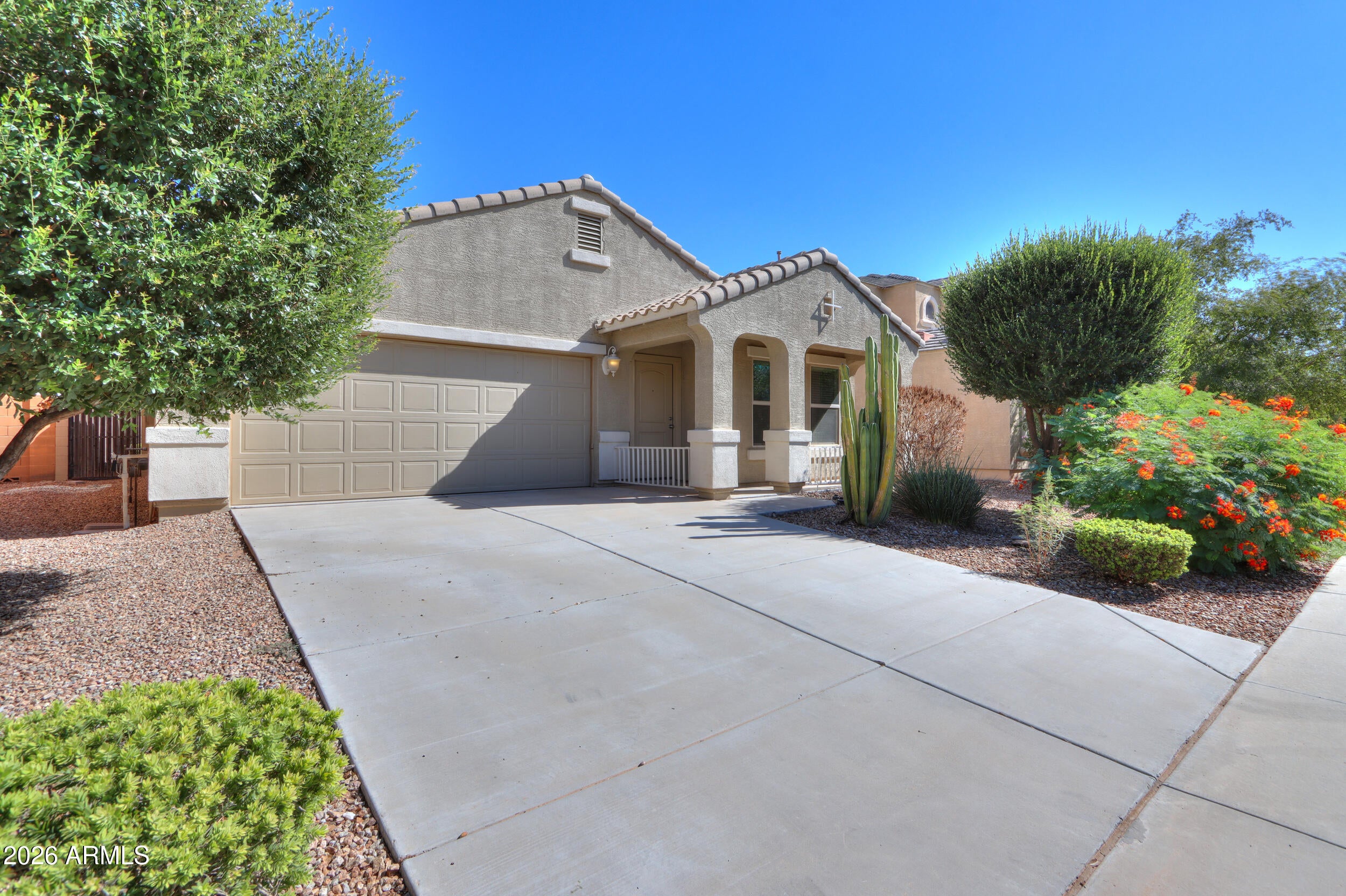 40106 W ROBBINS Drive
