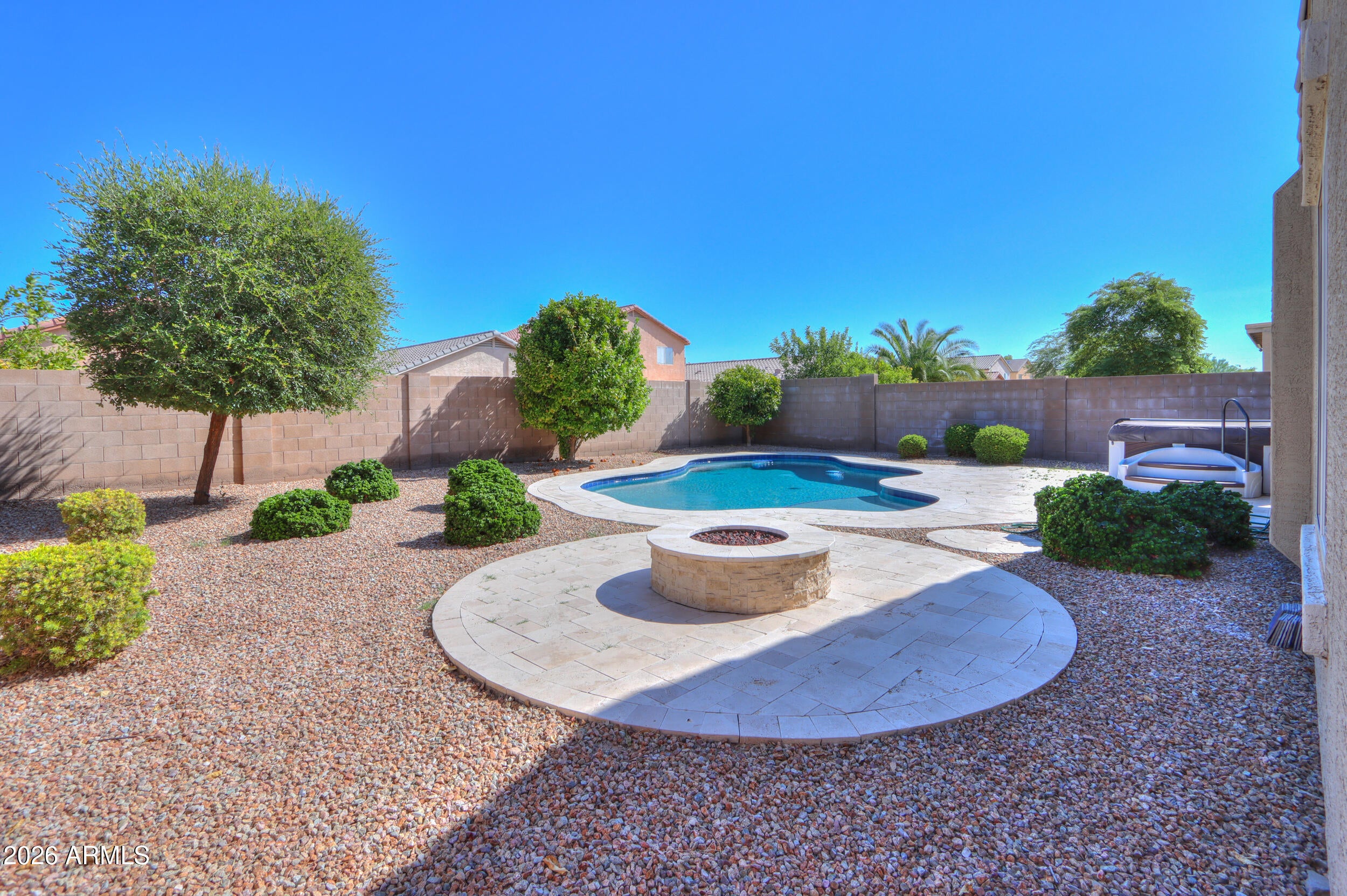 40106 W ROBBINS Drive