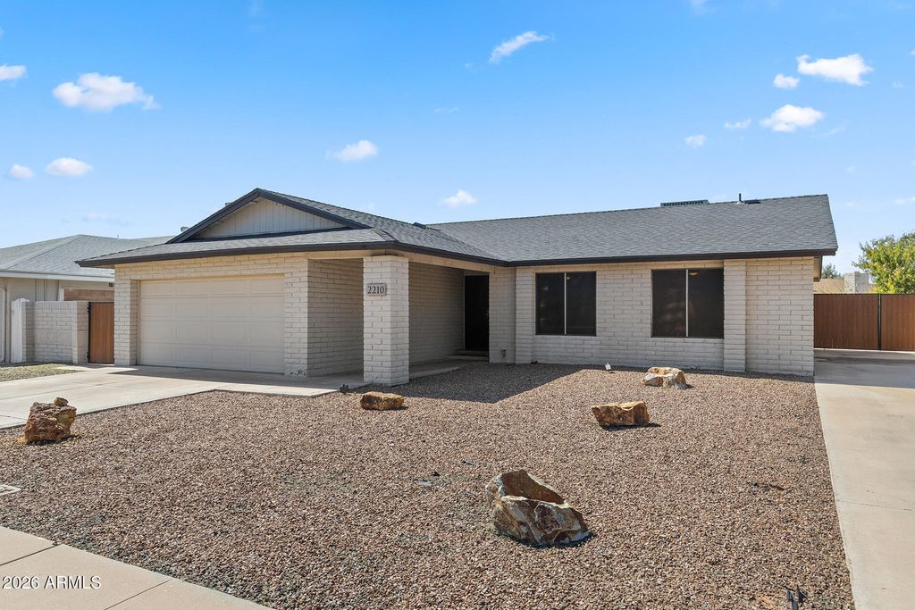 Photo of 2210 E Edgewood Avenue, Mesa, AZ 85204 (MLS # 6999663)