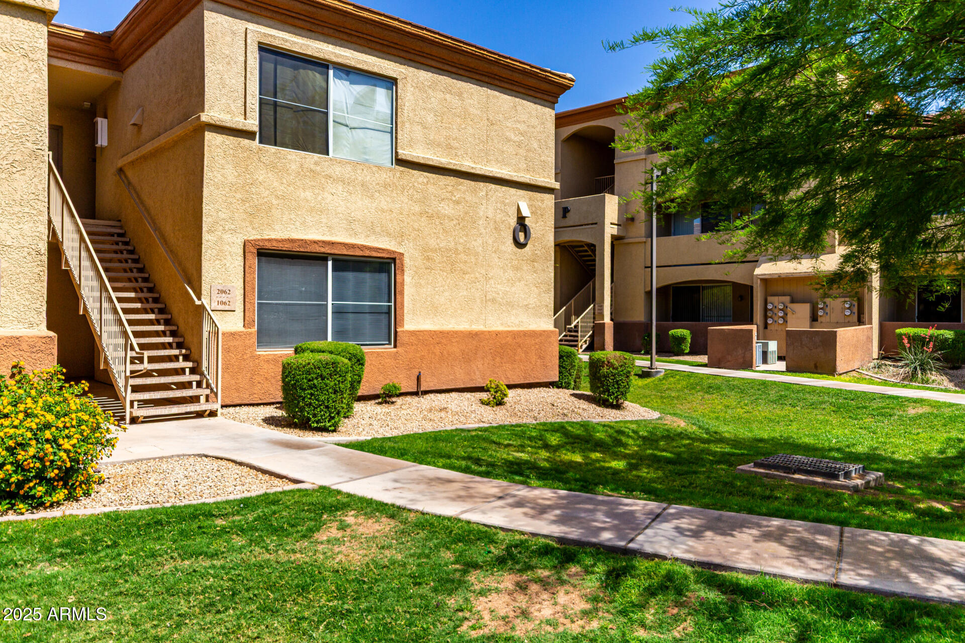 2134 E BROADWAY Road 1062