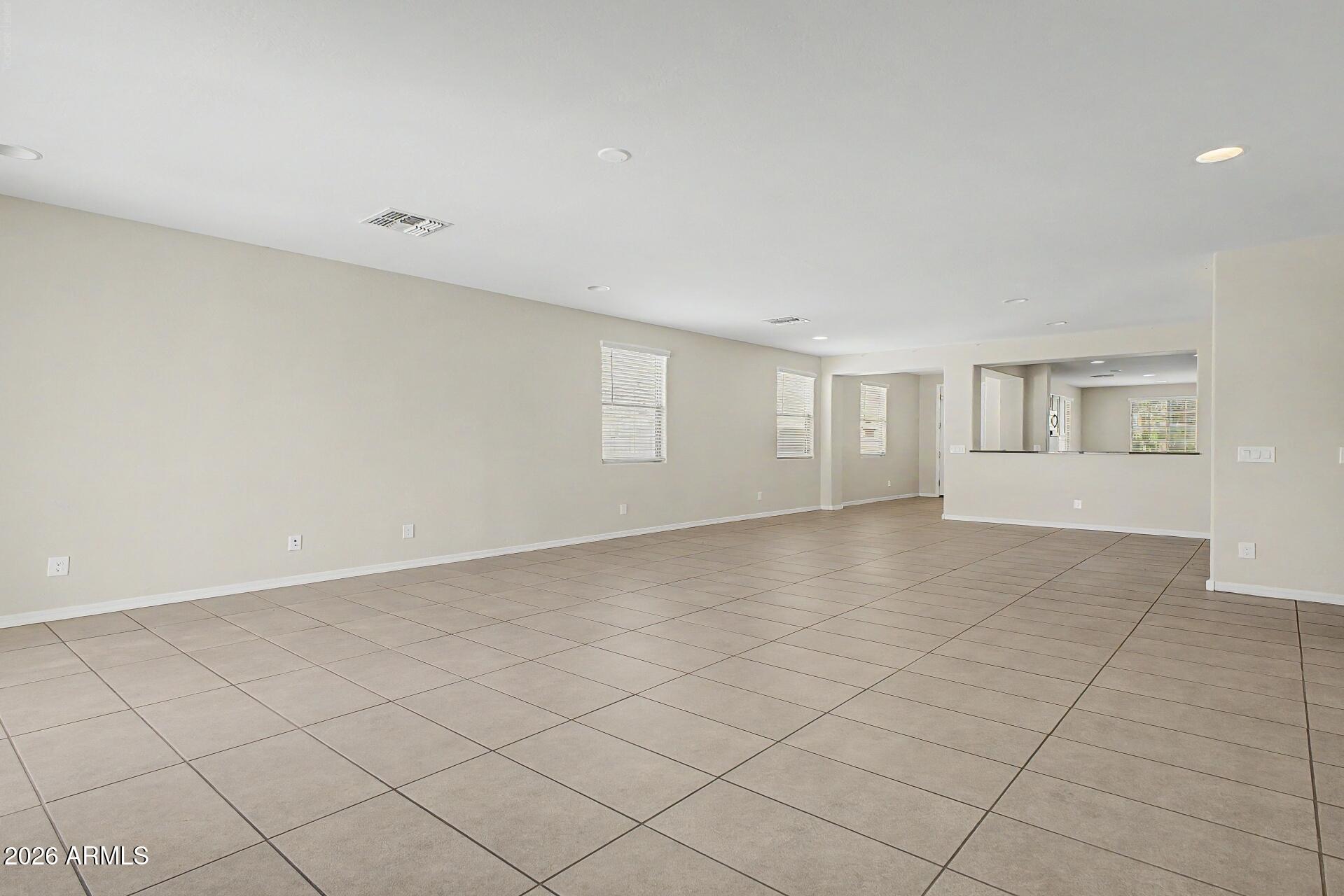 8747 W SOLANO Drive