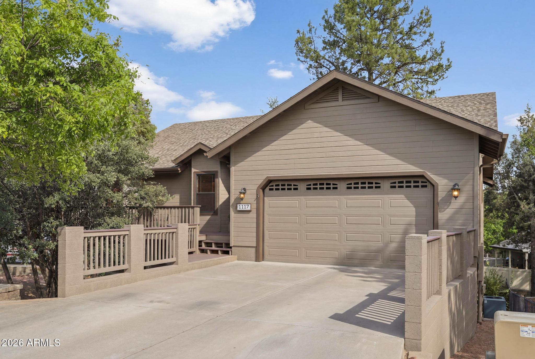 1117 N BAVARIAN Way