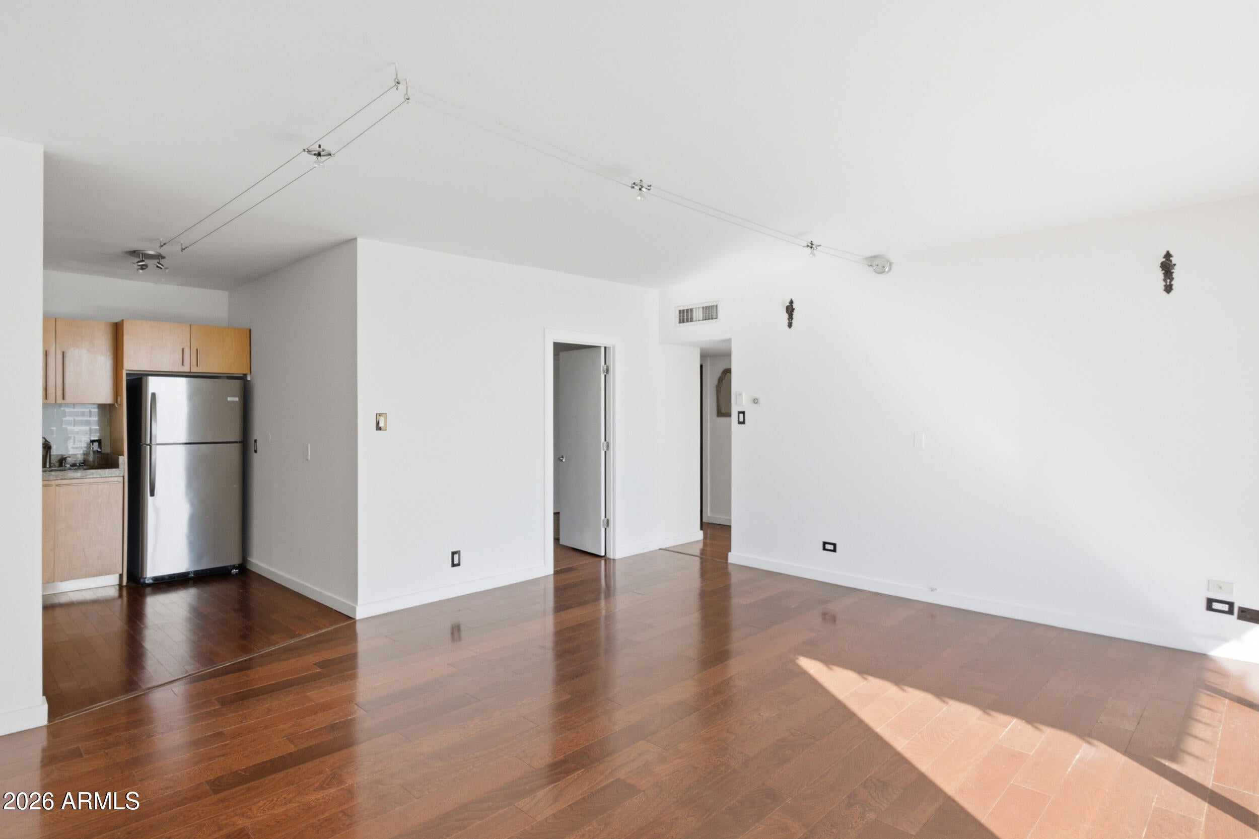 207 W CLARENDON Avenue 12H