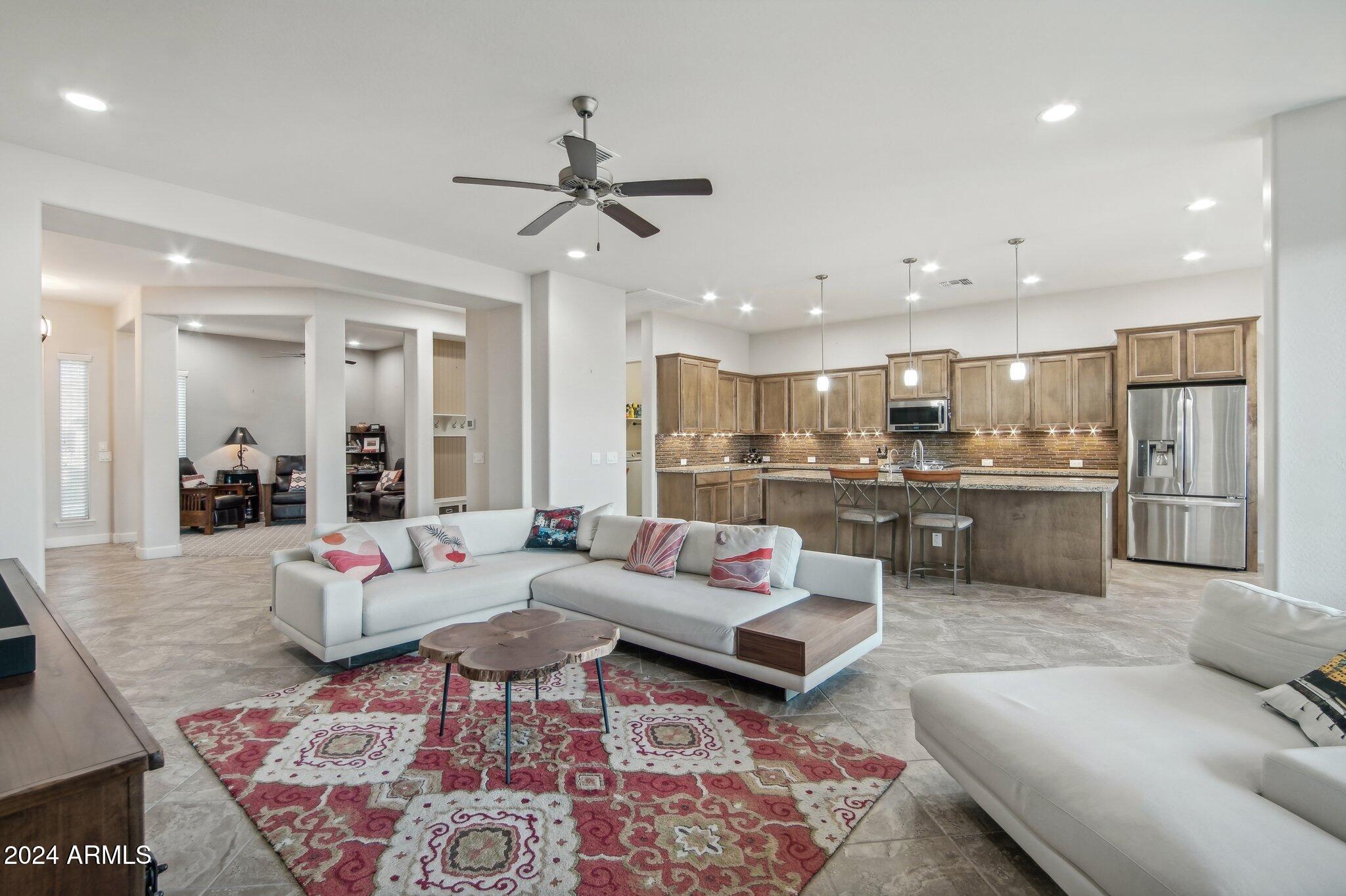 18215 W DESERT SAGE Drive