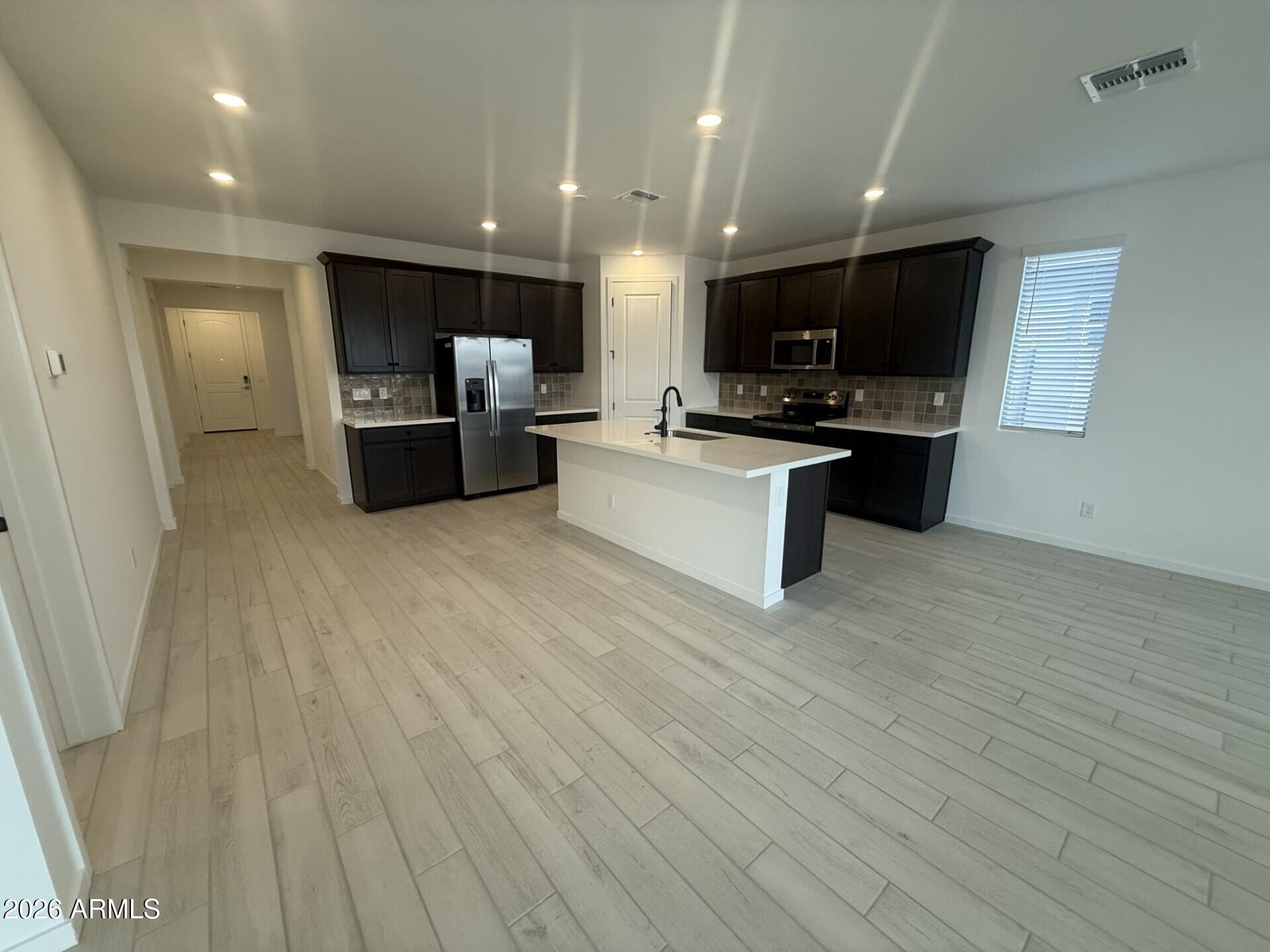 25191 W LA SALLE Street