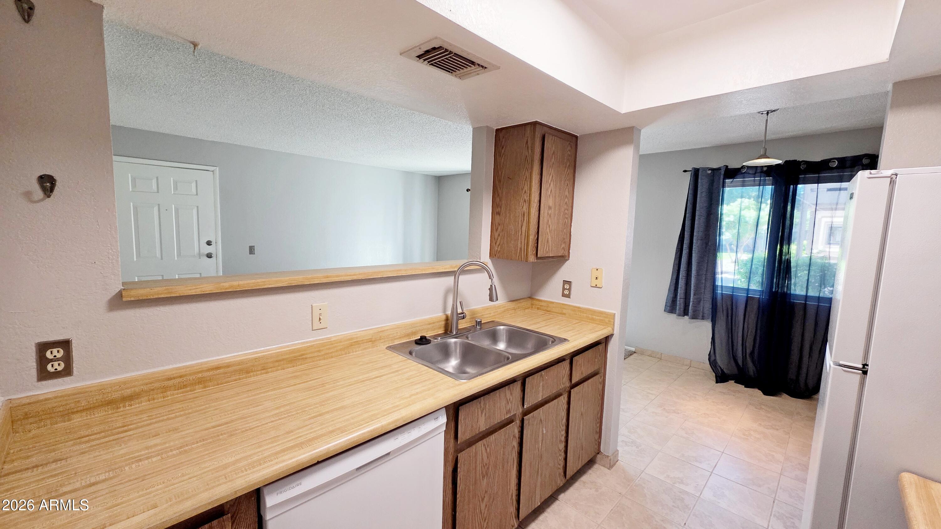 616 S HARDY Drive 116