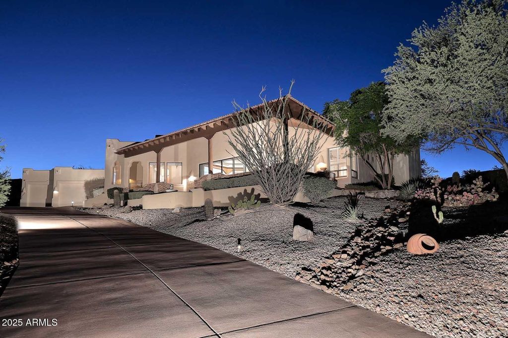 Photo of 15804 N Cabrillo Drive, Fountain Hills, AZ 85268 (MLS # 6923671)