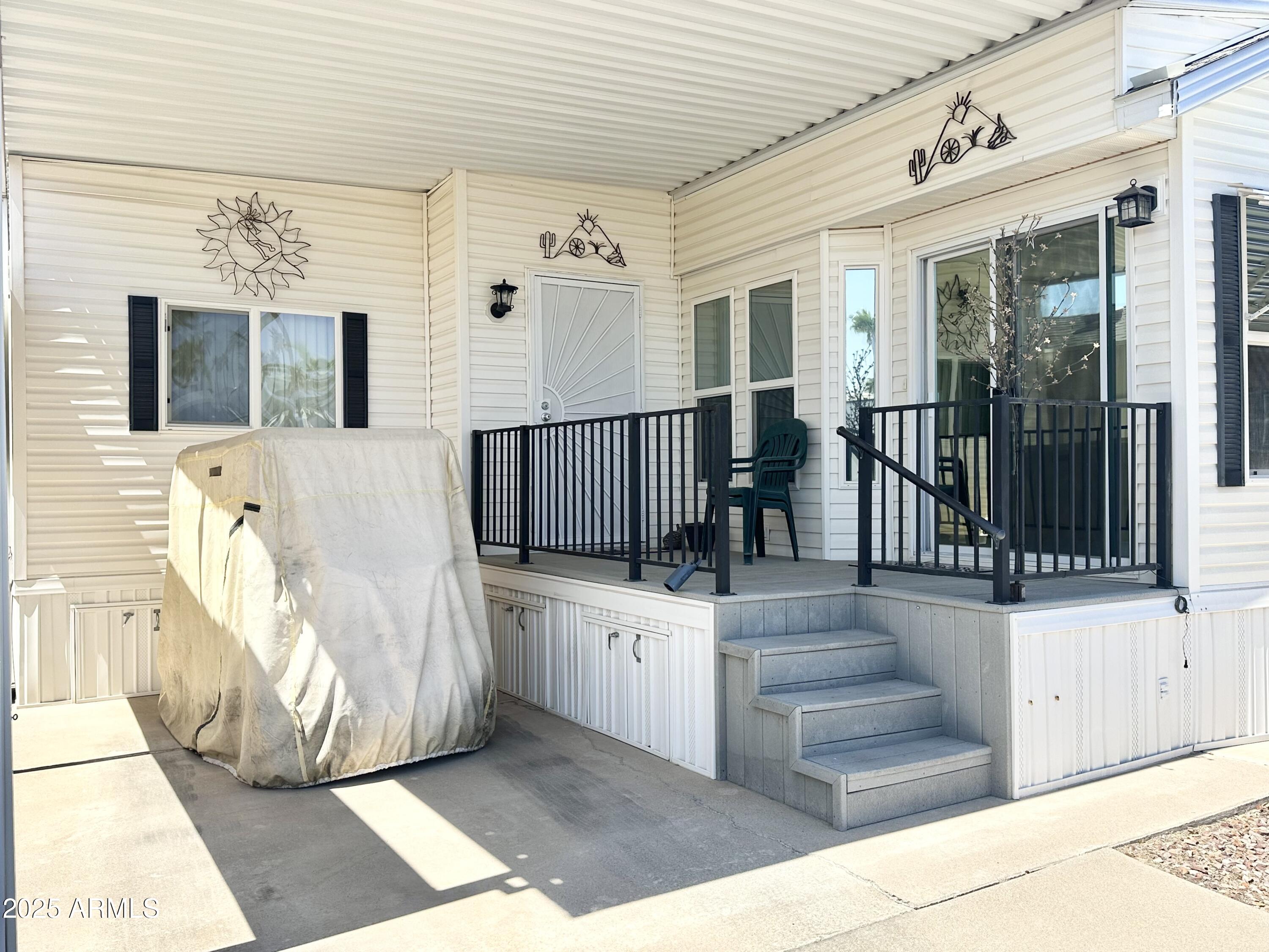 552 S ROCK HOUND Drive 552