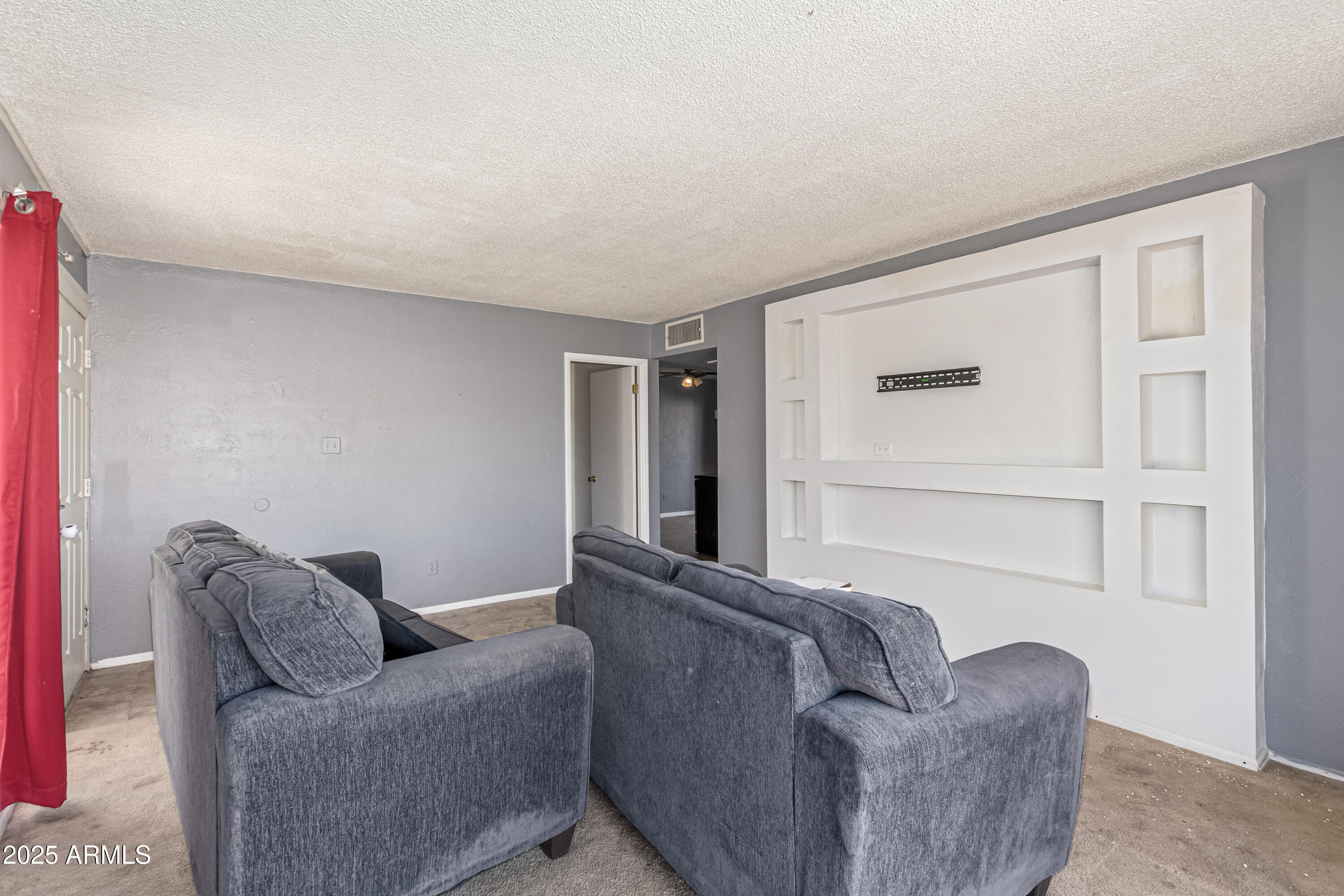 7520 W CRITTENDEN Lane