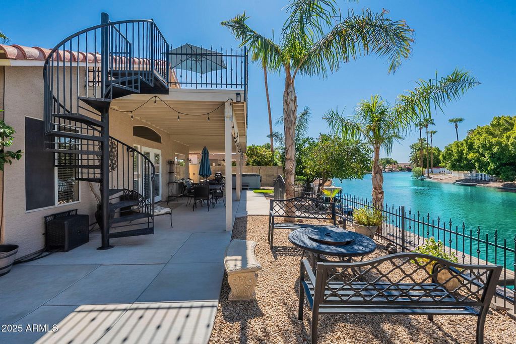 Photo of 198 N Starboard Drive, Gilbert, AZ 85234 (MLS # 6920037)