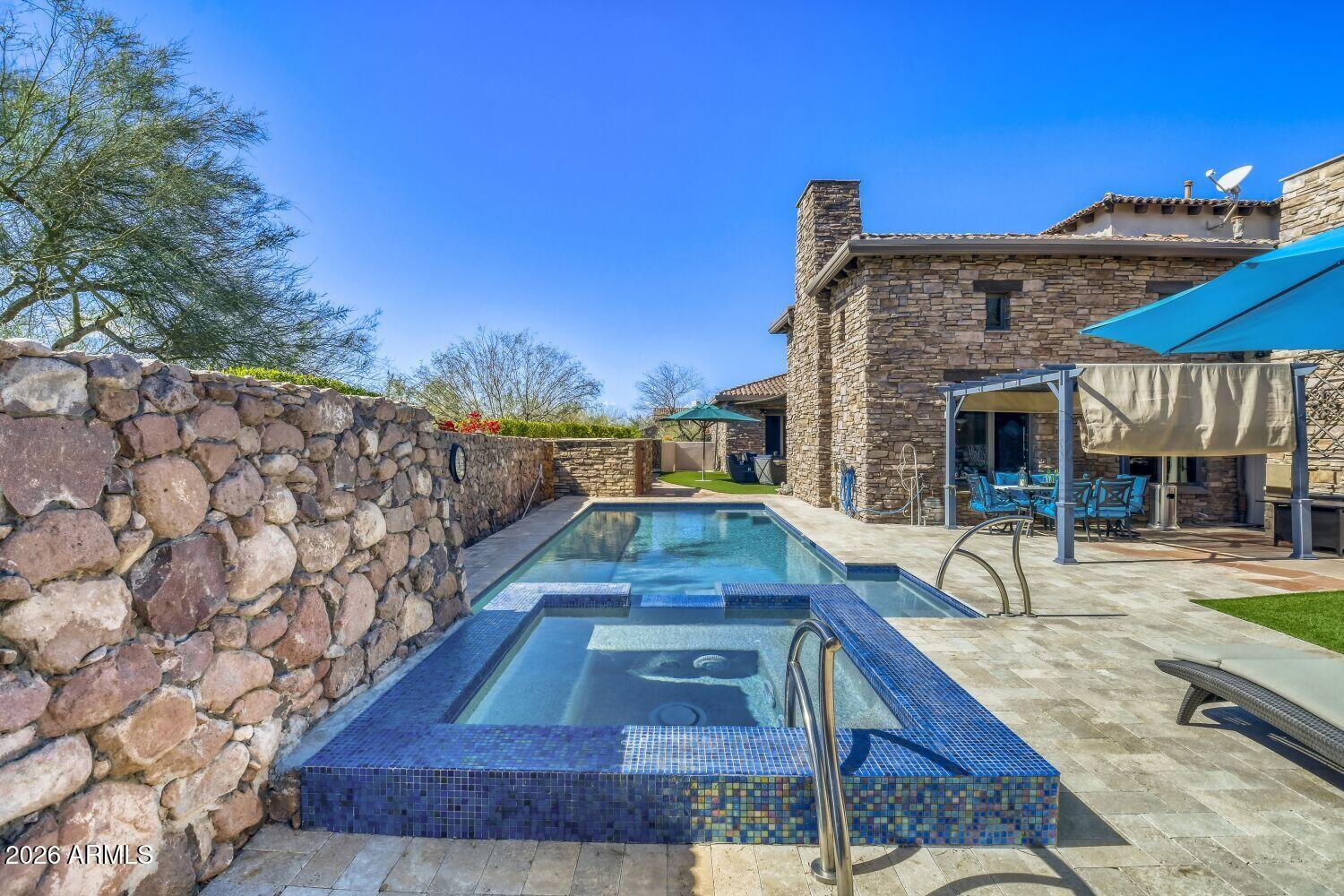 2671 S MOONLIGHT Drive