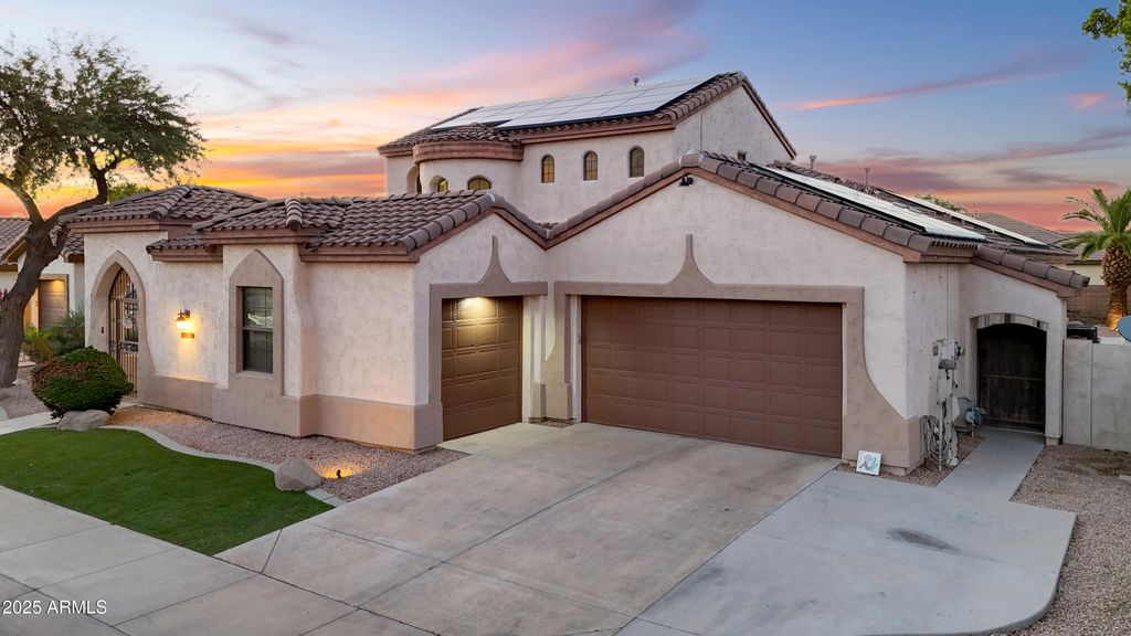 Photo of 14582 W Wilshire Drive, Goodyear, AZ 85395 (MLS # 6920079)