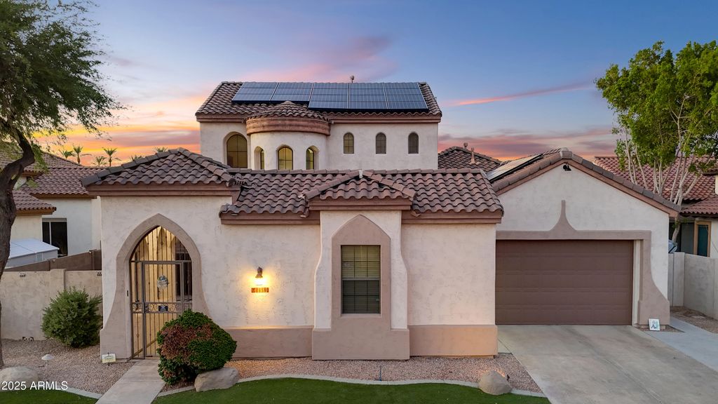 Photo of 14582 W Wilshire Drive, Goodyear, AZ 85395 (MLS # 6920079)