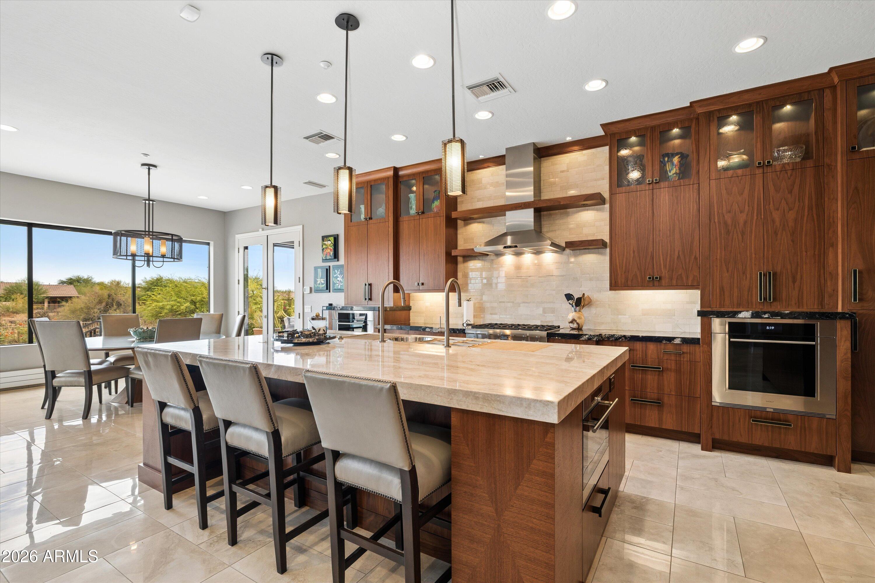 5737 E Hedgehog Place