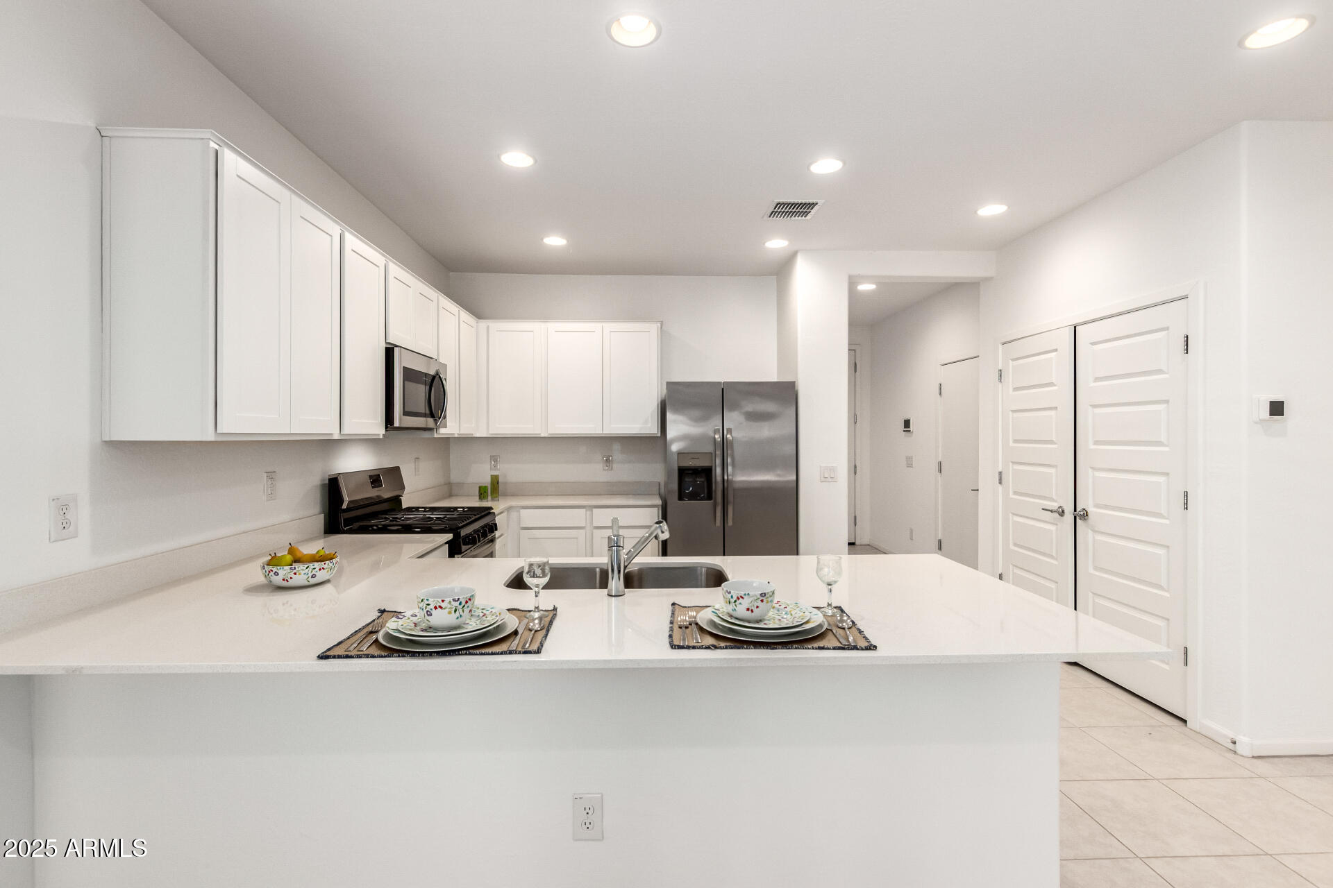 12524 W TRUMBULL Road