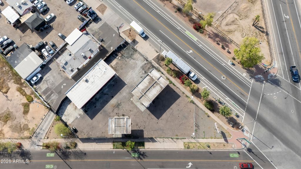 Photo of 1352 Grand Avenue, Phoenix, AZ 85007 (MLS # 6999876)