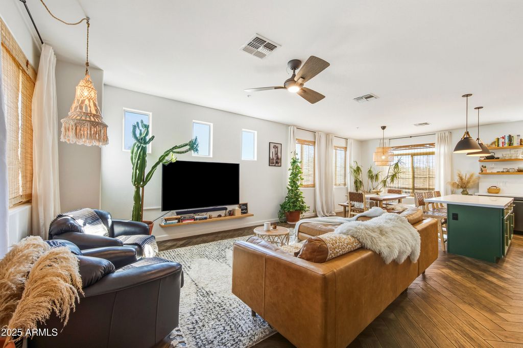 Photo of 240 W Juniper Avenue #1069, Gilbert, AZ 85233 (MLS # 6974852)