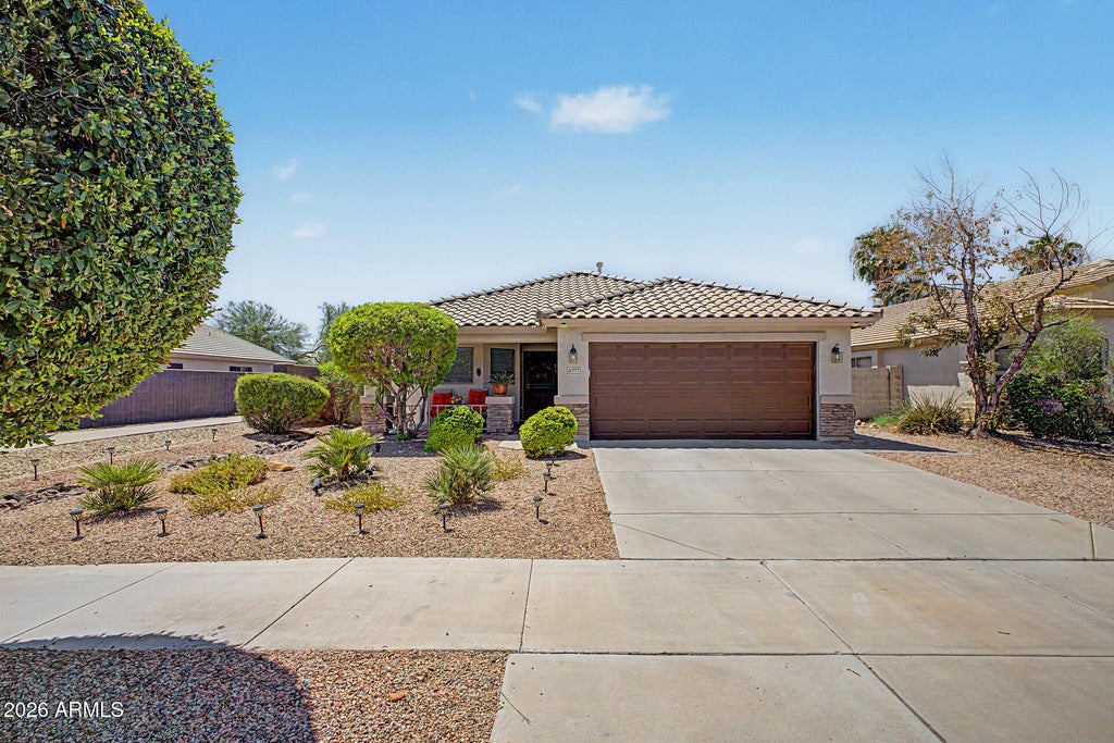 Photo of 15777 W Latham Street, Goodyear, AZ 85338 (MLS # 7069859)