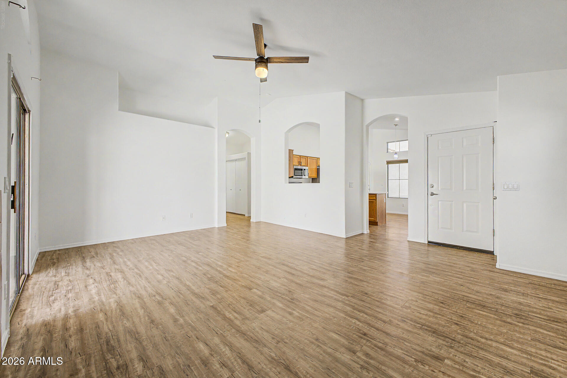 1315 W KINGBIRD Drive