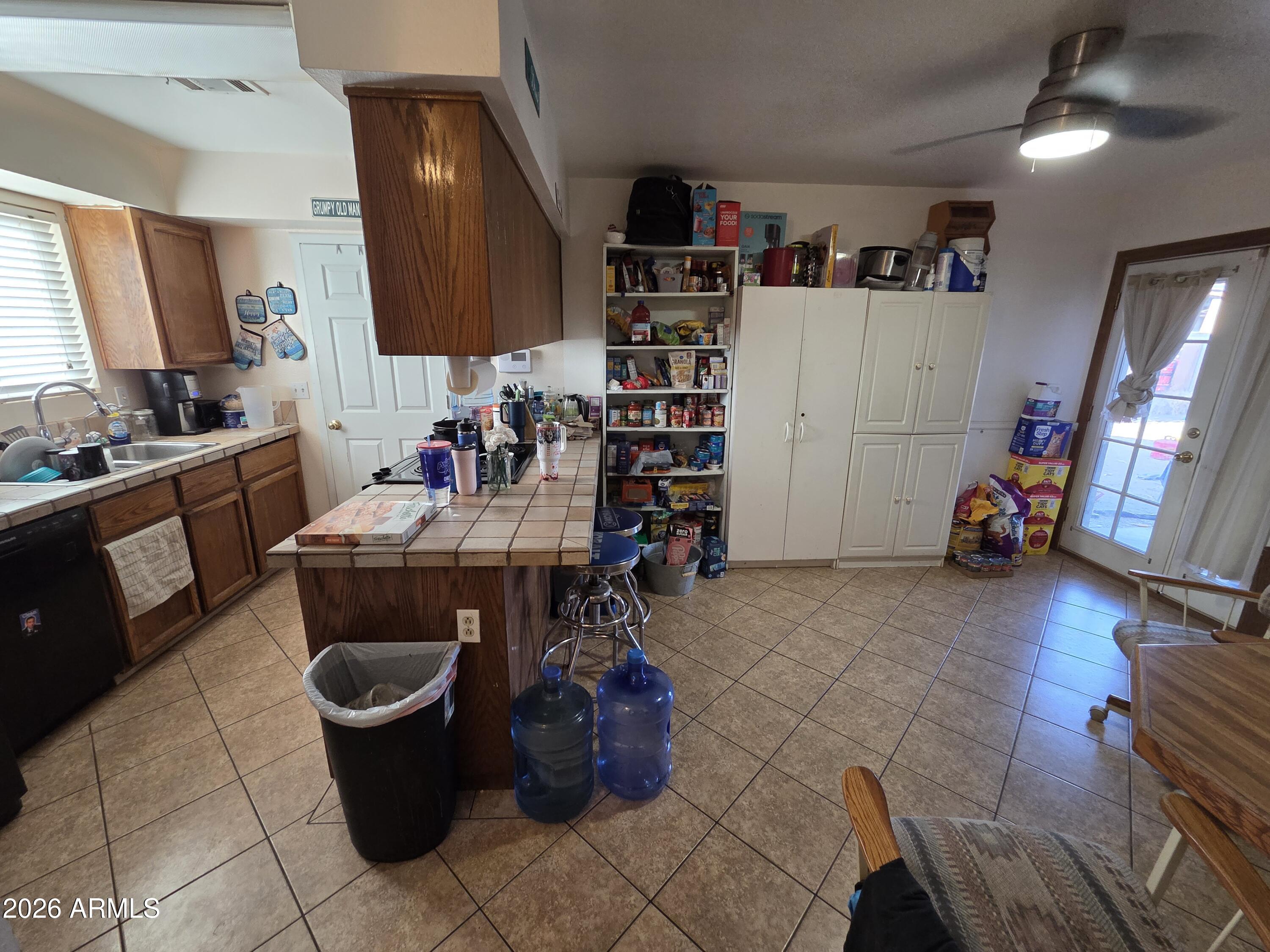 2219 S ROYAL PALM Road