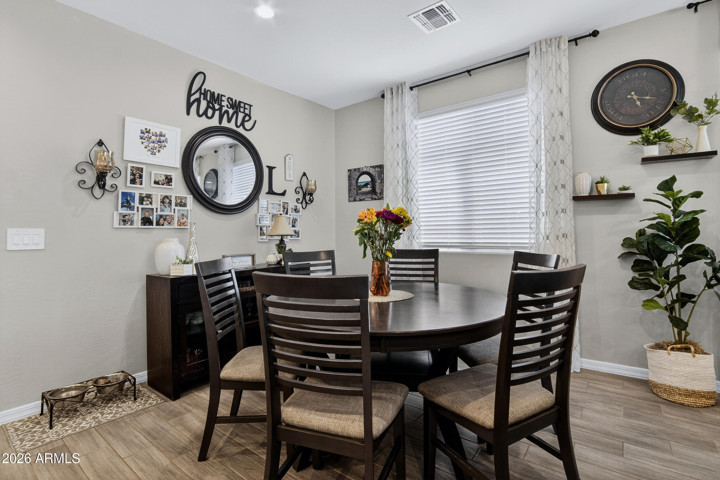 18601 W COTTONTAIL Lane