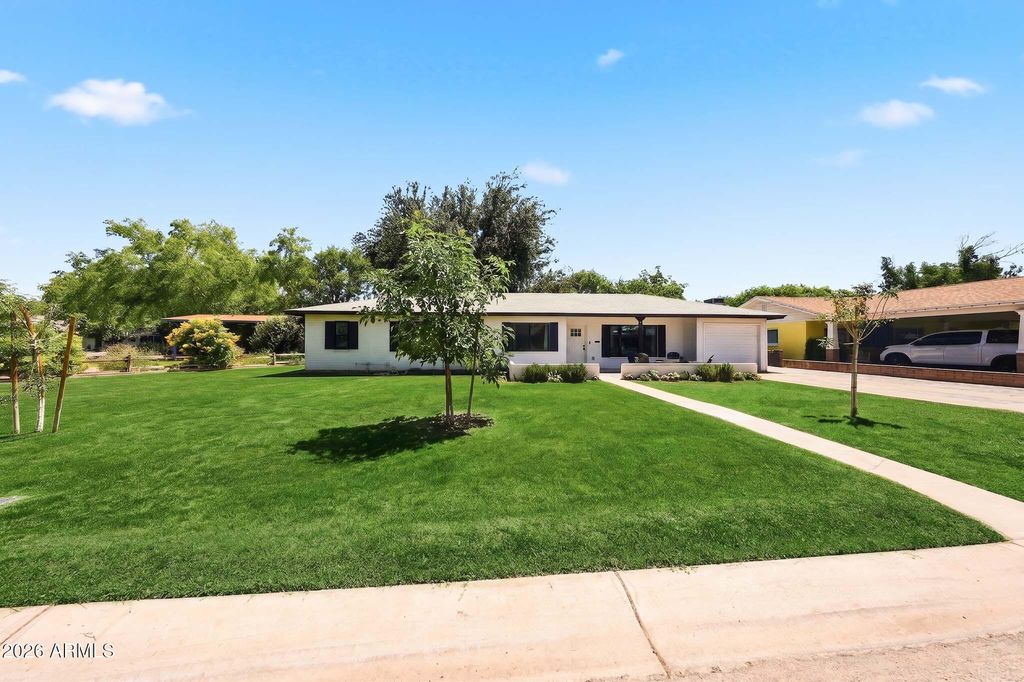 Photo of 117 E Vista Del Cerro Drive, Tempe, AZ 85281 (MLS # 7021127)
