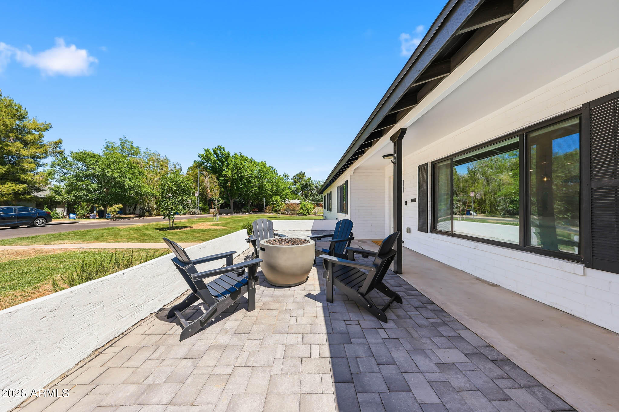 117 E VISTA DEL CERRO Drive