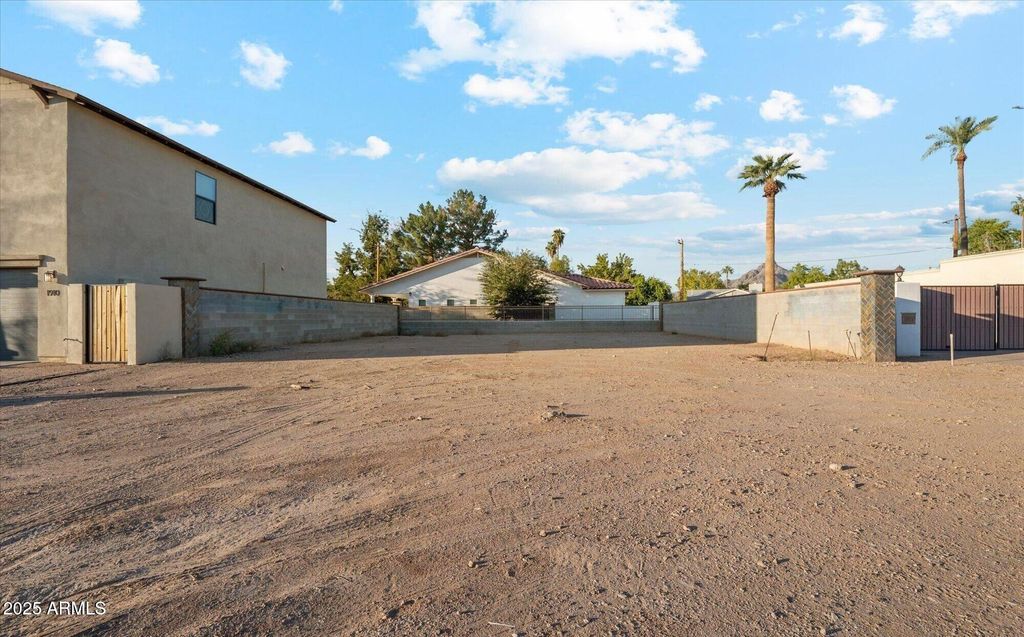 Photo of 1914 E Missouri Avenue #2, Phoenix, AZ 85016 (MLS # 6897041)
