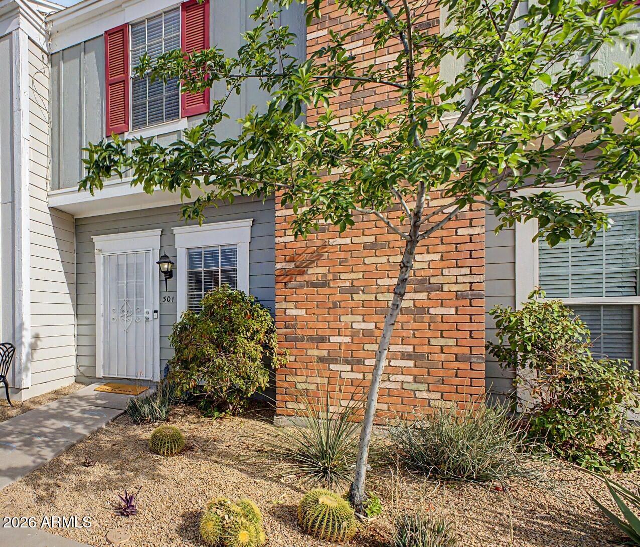 1601 N SABA Street 301