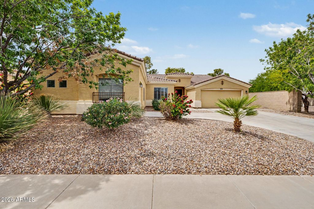 Photo of 18970 N Stonegate Road, Maricopa, AZ 85138 (MLS # 7015856)