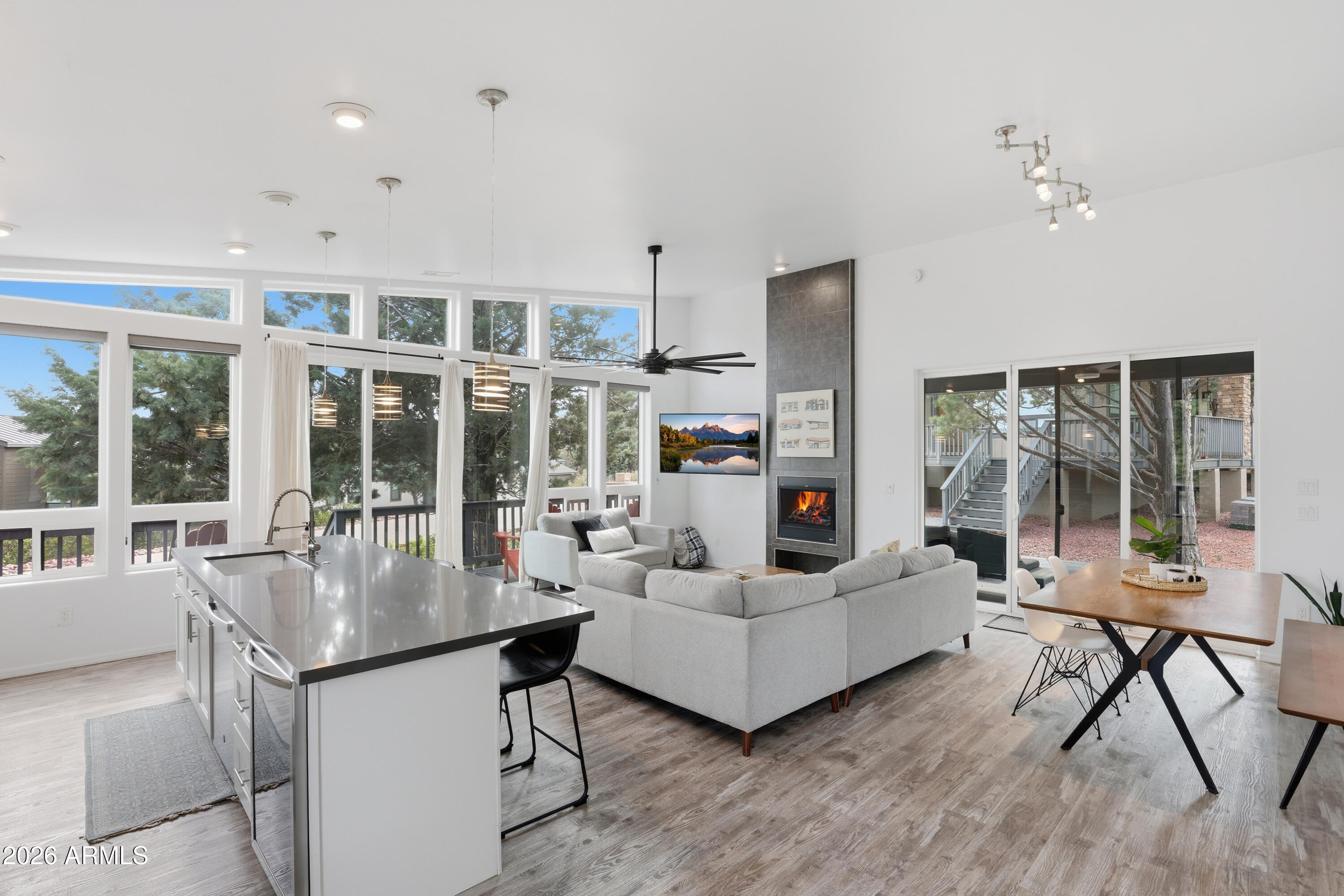 1168 E ELK RIM Court