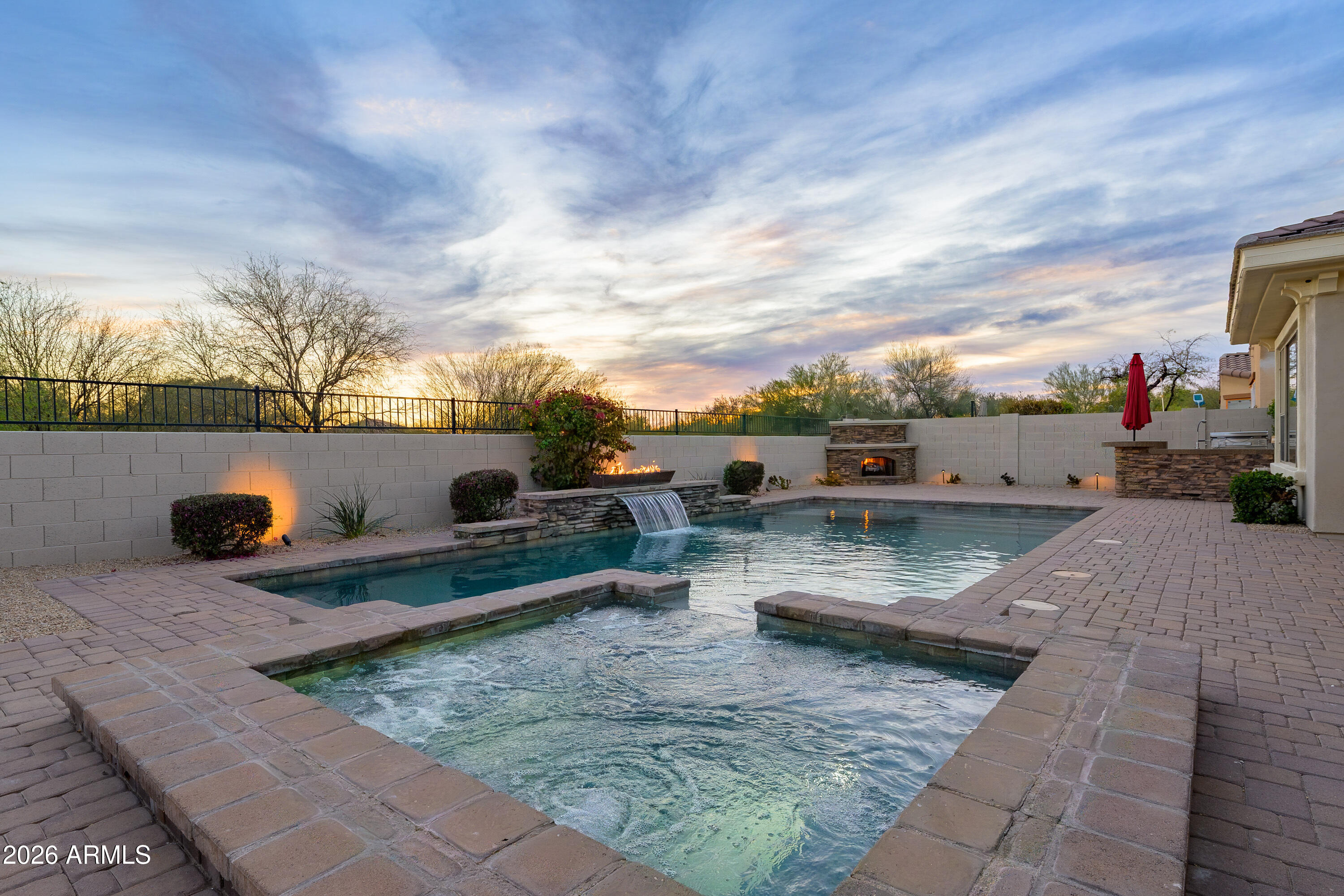 1725 W BURNSIDE Trail