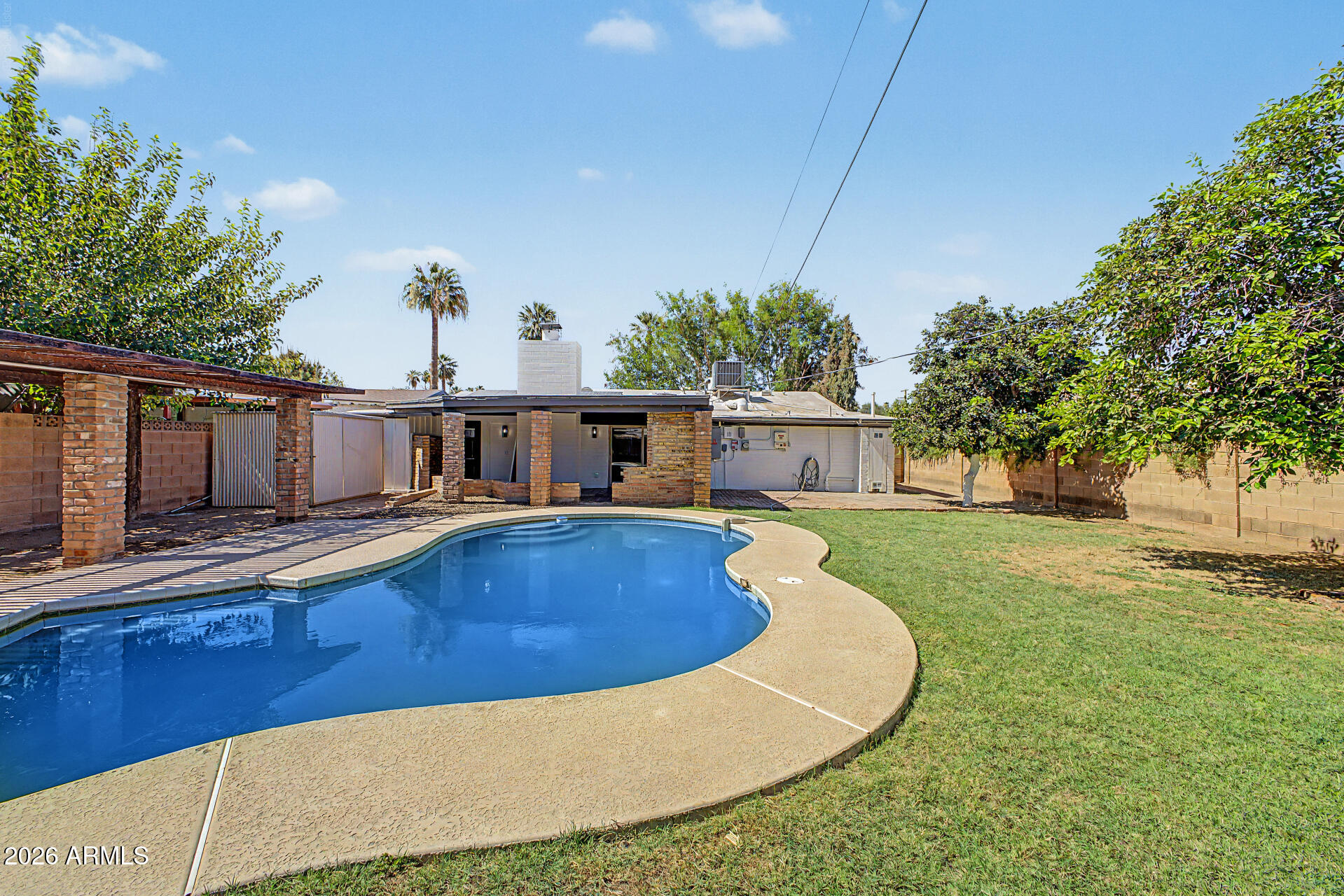 3043 E CYPRESS Street