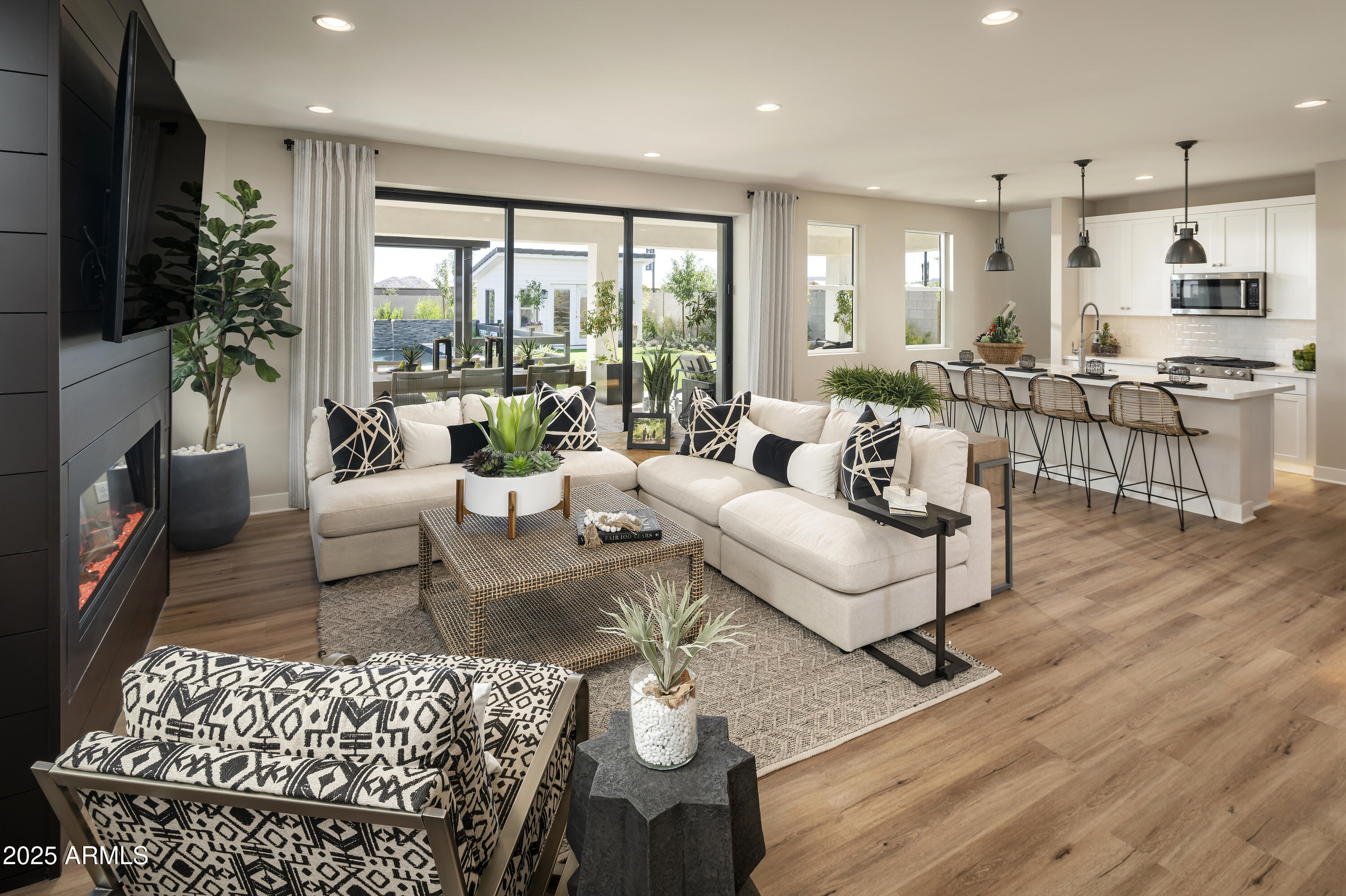 3643 W LAPIS Drive