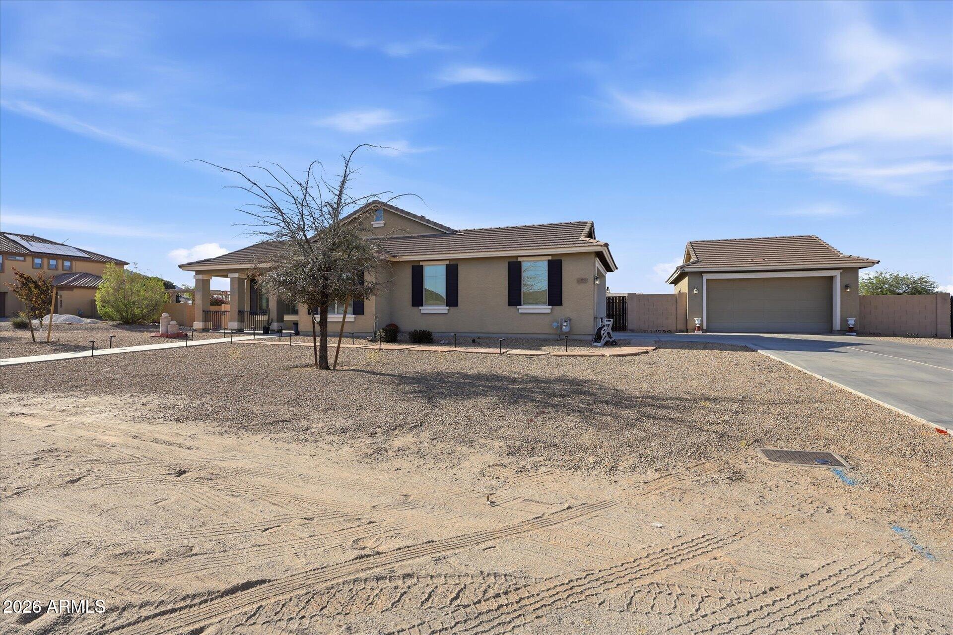 3760 W ROBERTS Road
