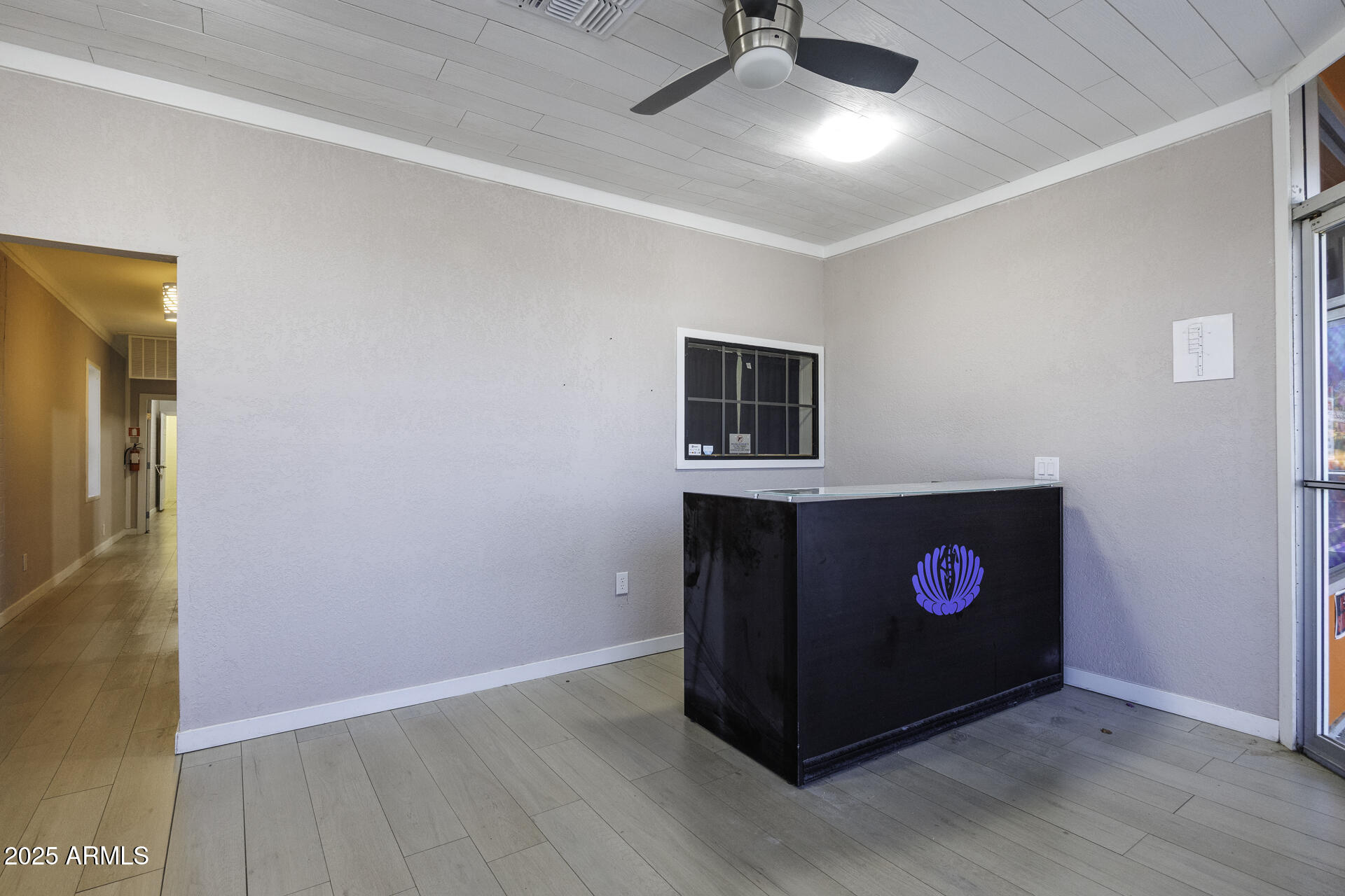 623 E FLORENCE Boulevard