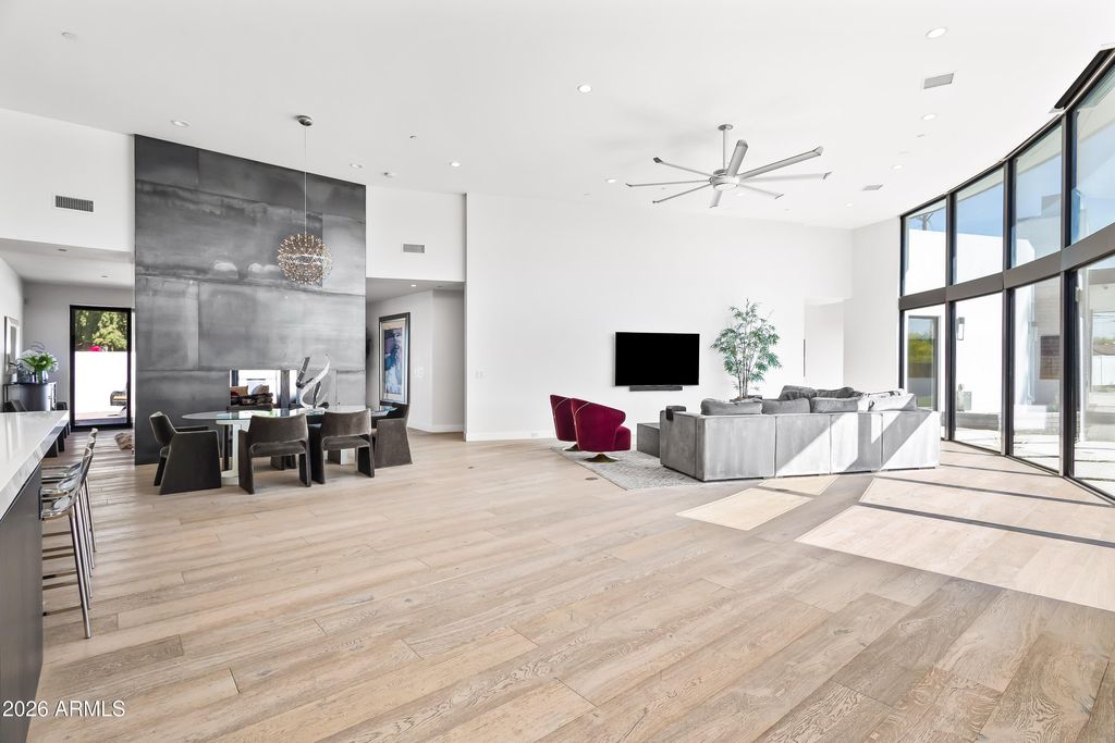 Photo of 5430 N 41st Street, Phoenix, AZ 85018 (MLS # 7000196)