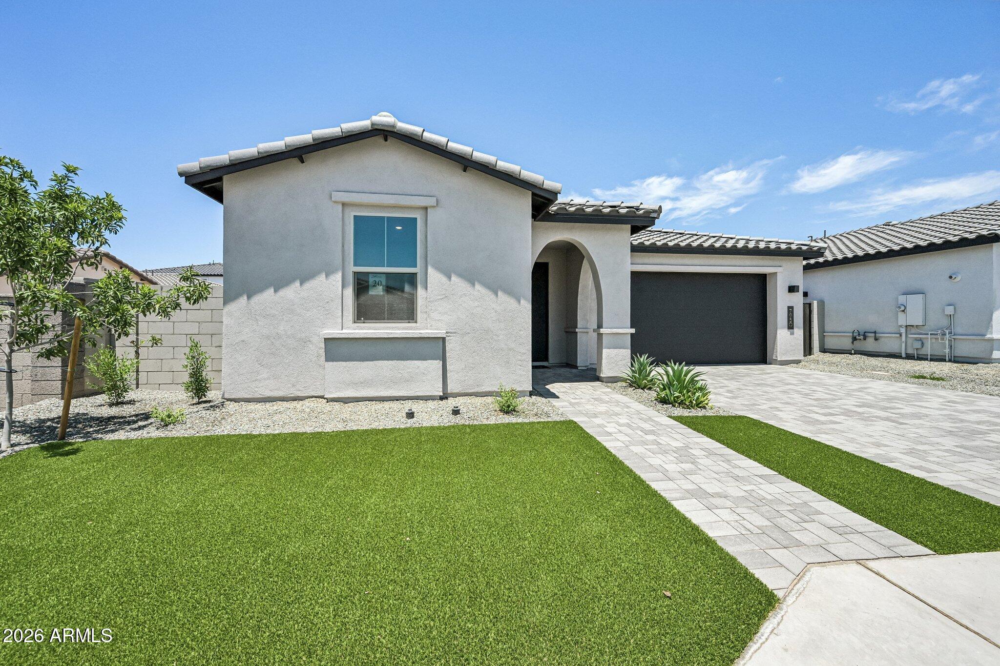 7950 W LOMA Lane