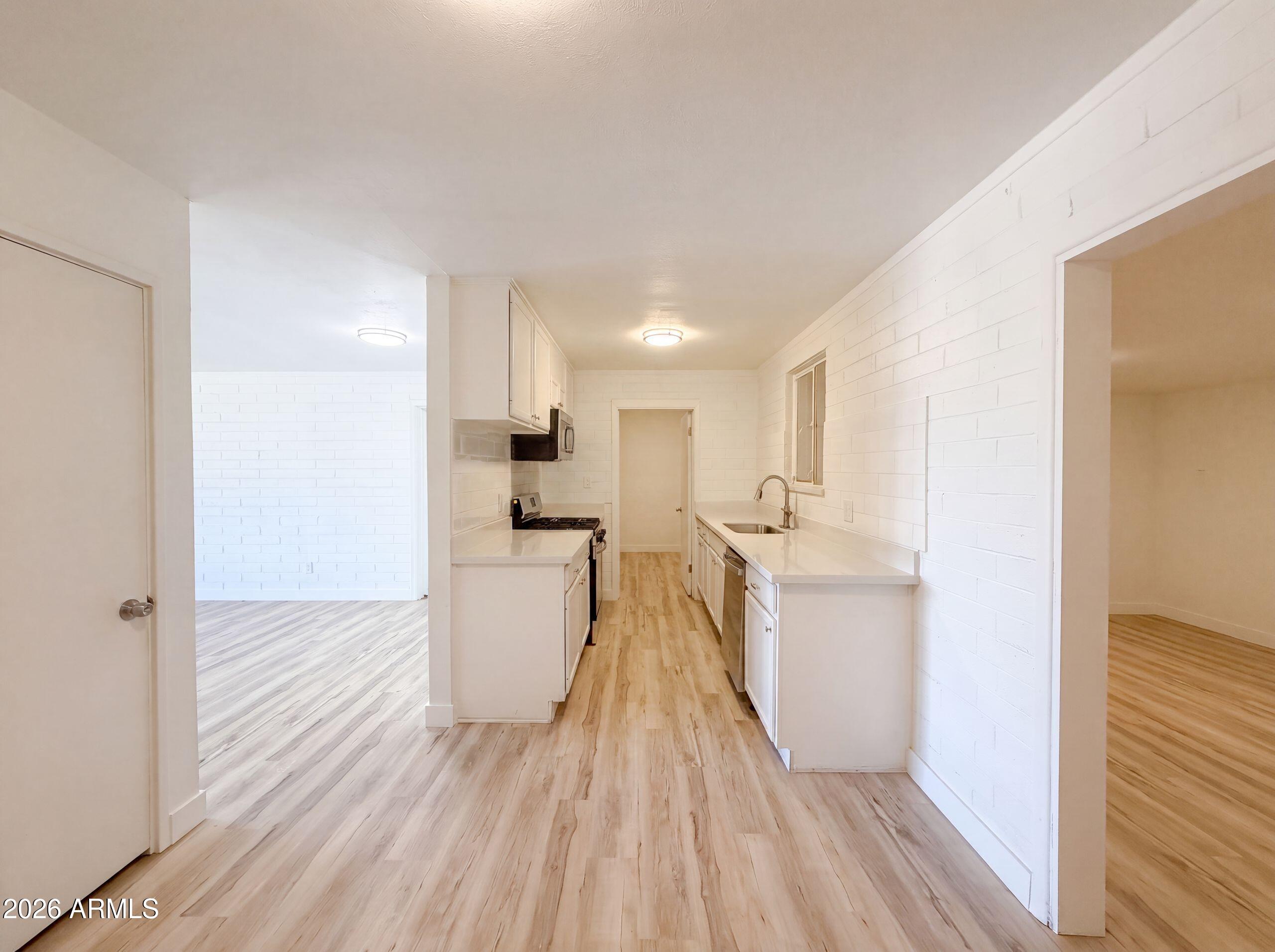 3132 W BETHANY HOME Road