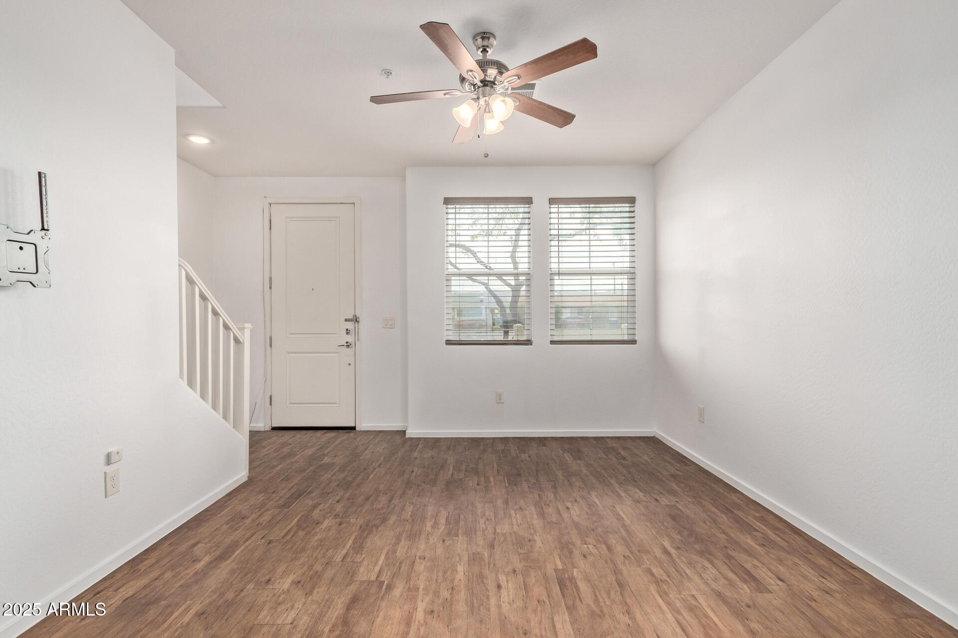 2323 E HUNTINGTON Drive