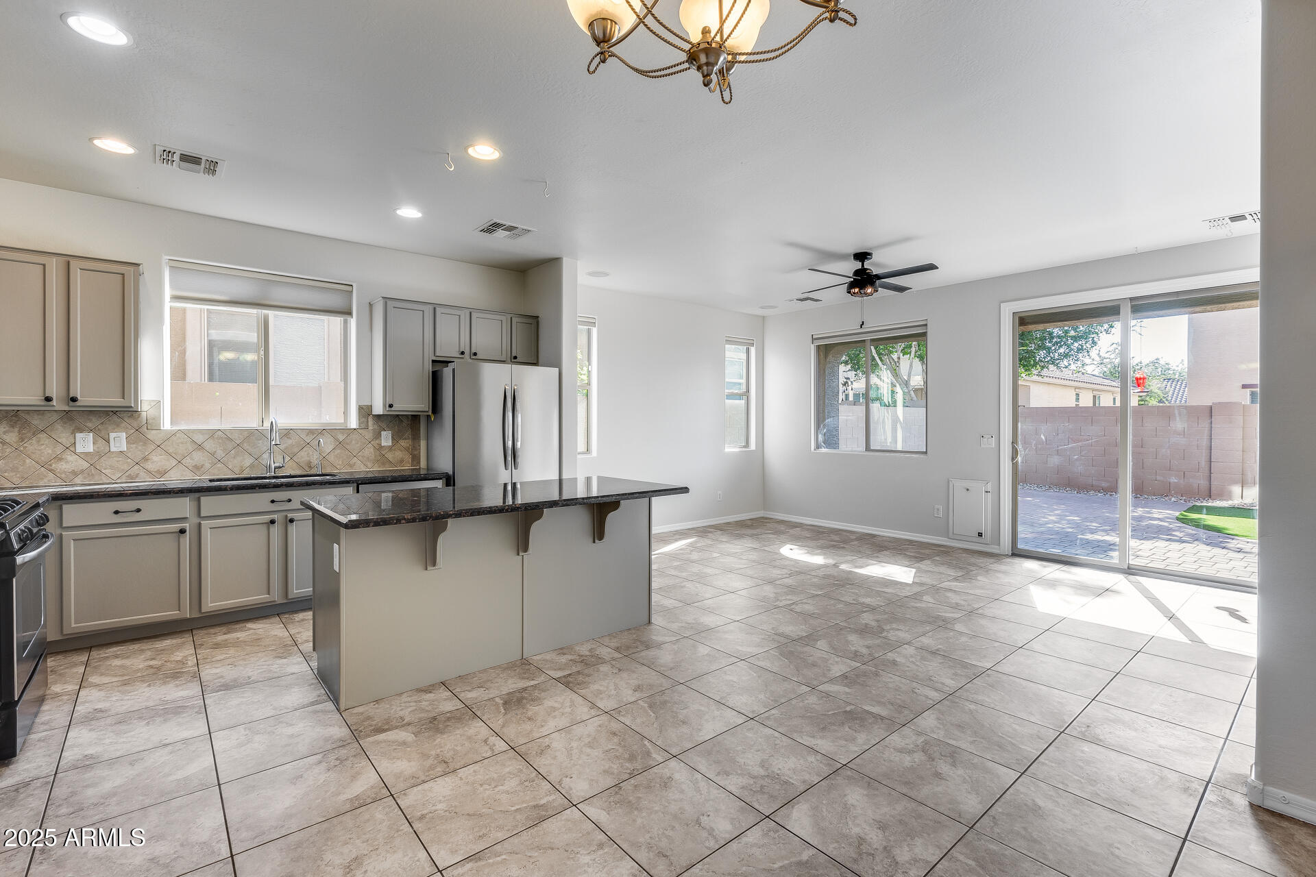 3239 W GRAN PARADISO Drive